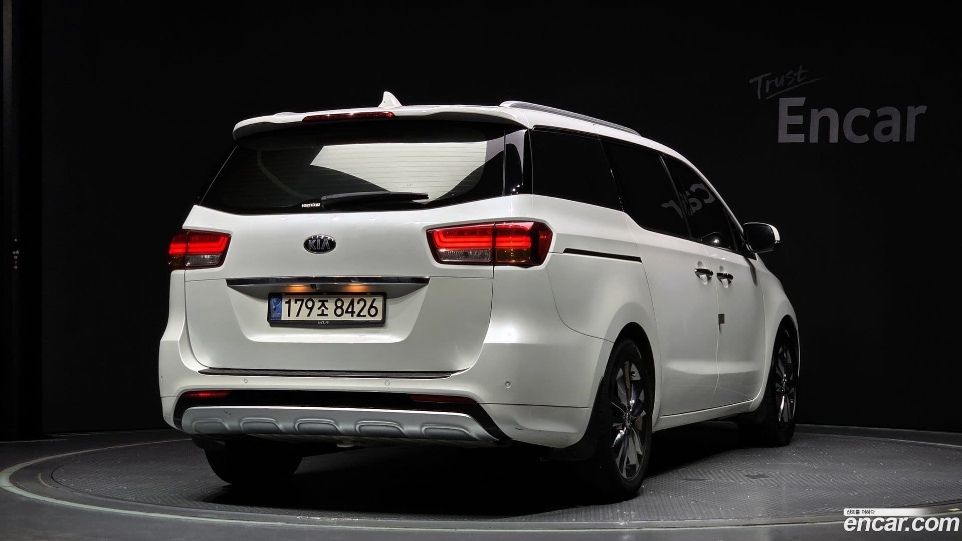 Main__Slider__Photo:Canival Kia 2017.7-0