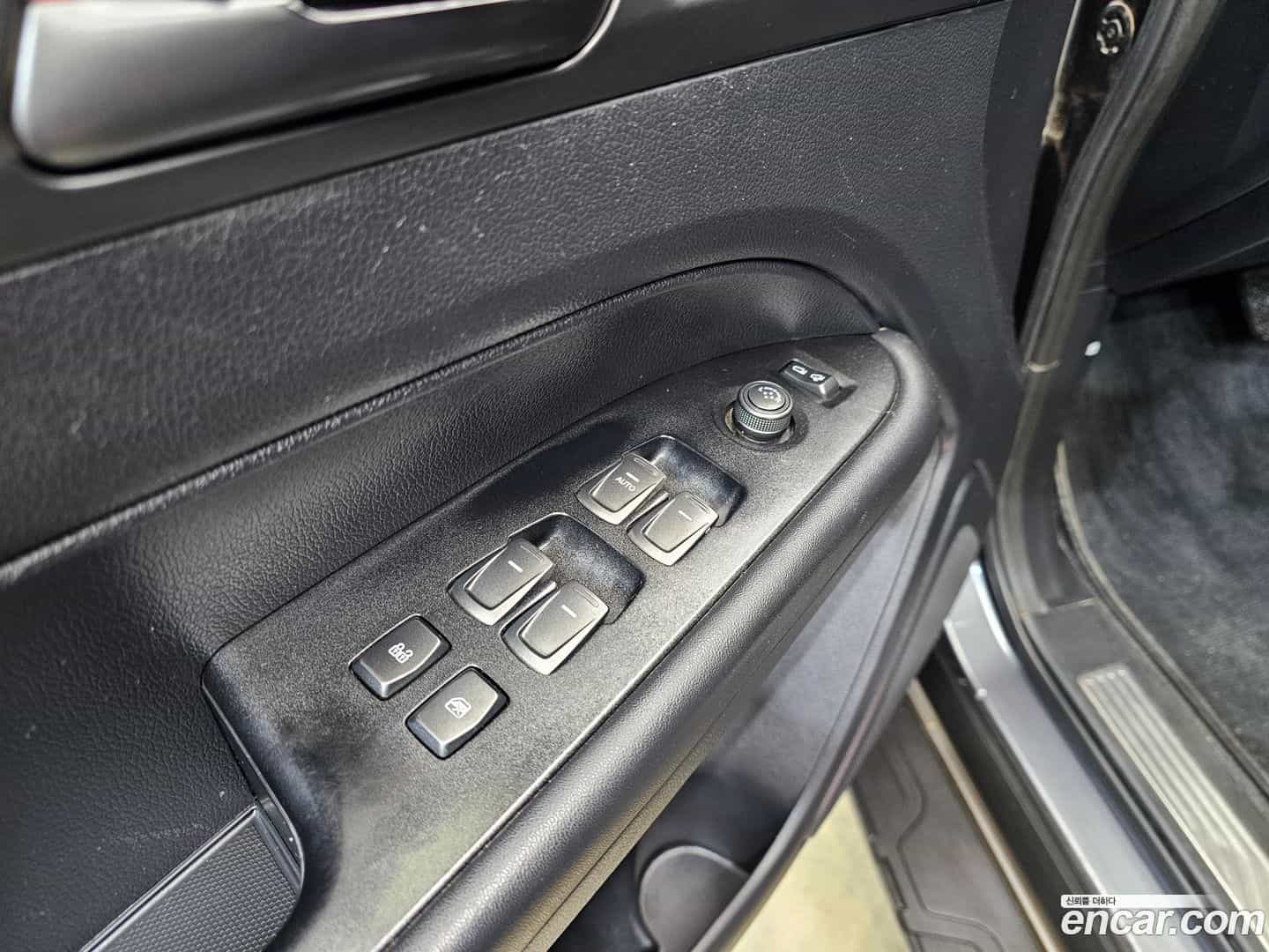 Rexton KG Mobility 2021.3-OPTION-015