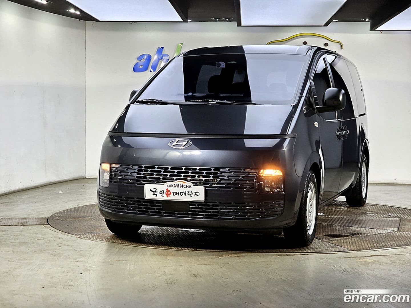 Main__Slider__Photo:Staria Hyundai 2021.6-0