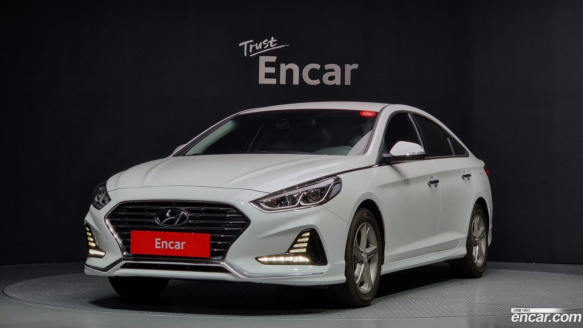 Main__Slider__Photo:Sonata Hyundai 2017.4-0