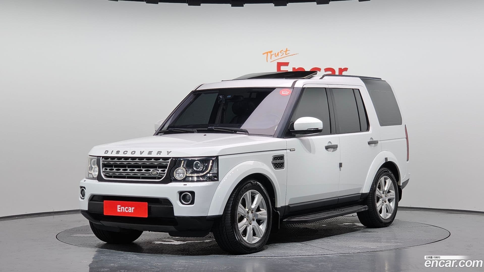 Main__Slider__Photo:Discovery Land Rover 2016.4-0
