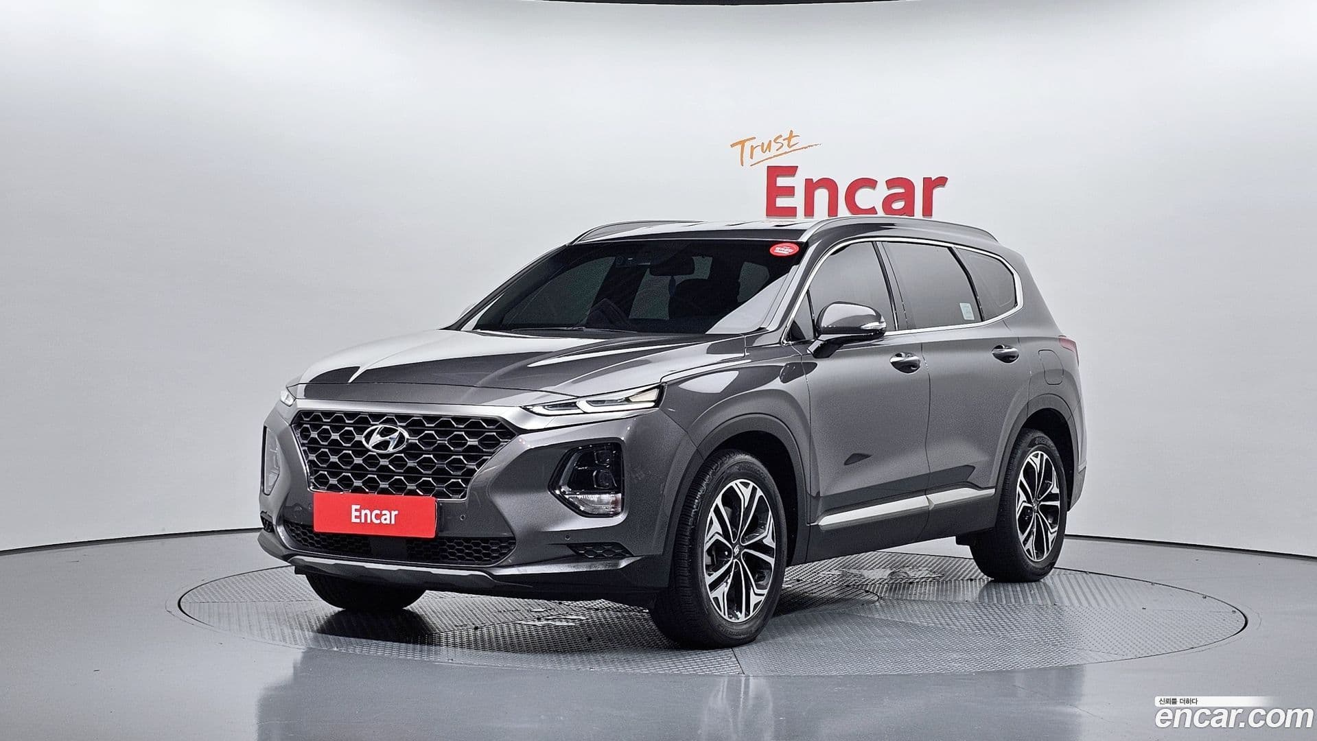Main__Slider__Photo:Santafe Hyundai 2018.7-0