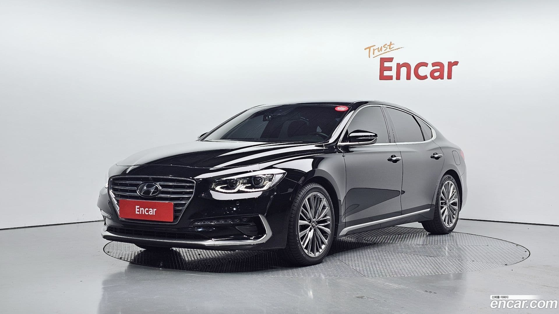 Main__Slider__Photo:Grandeur Hyundai 2019.4-0