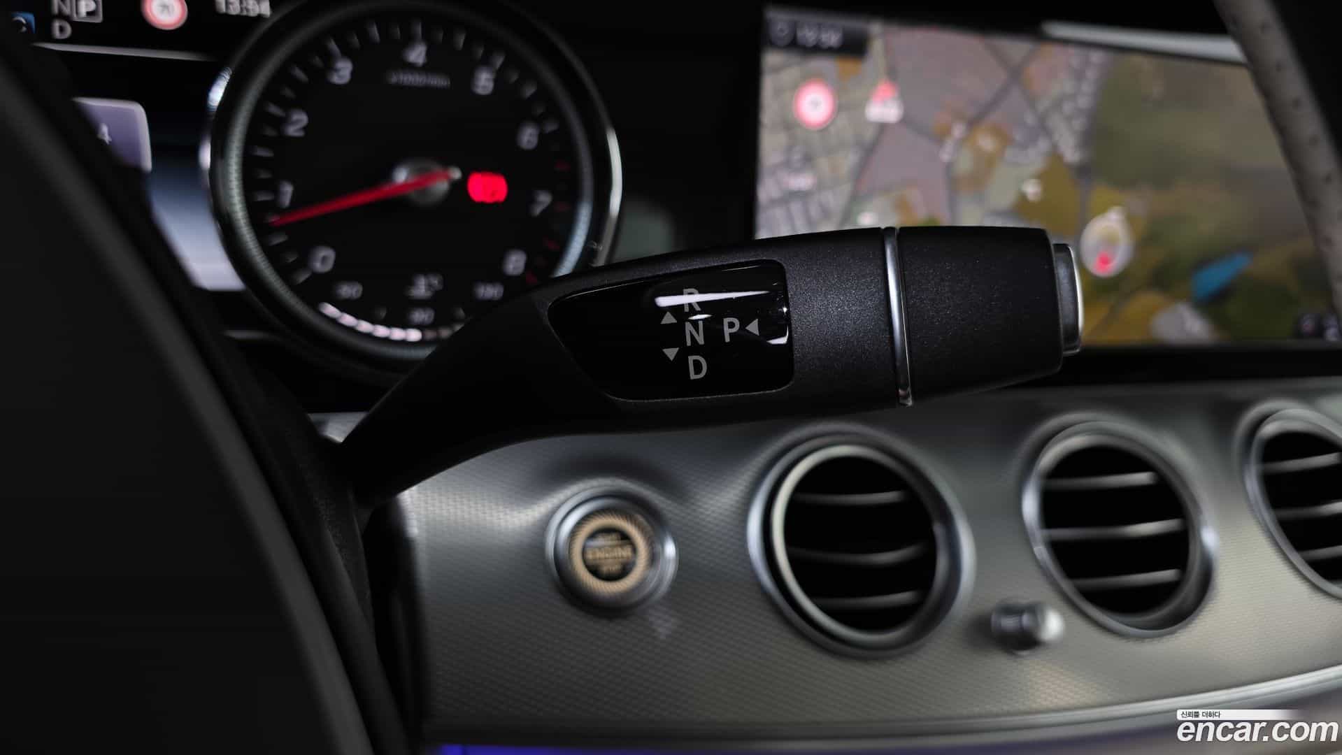 E-Class Mercedes-Benz 2018.2-INNER-9