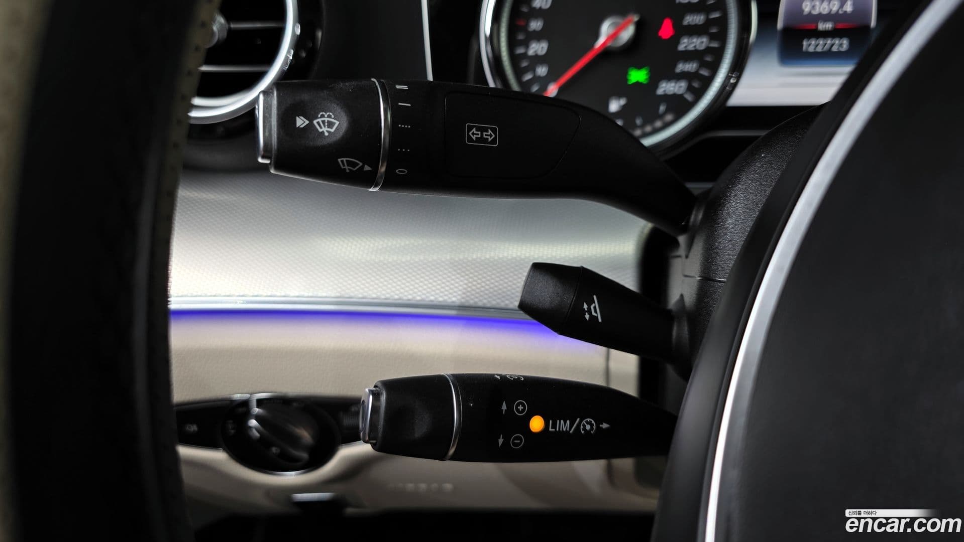 Main__Slider__Photo:E-Class Mercedes-Benz 2018.2-12
