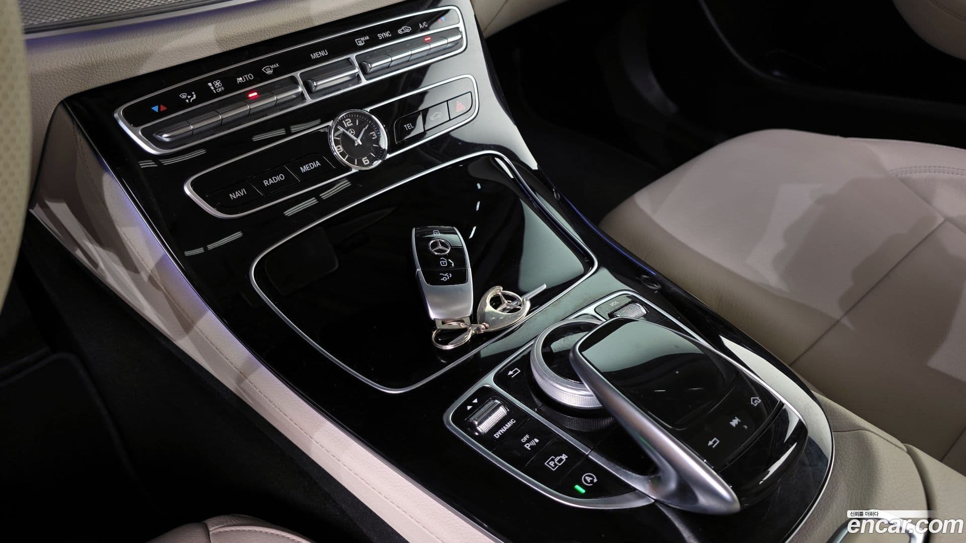 Main__Slider__Photo:E-Class Mercedes-Benz 2018.2-17