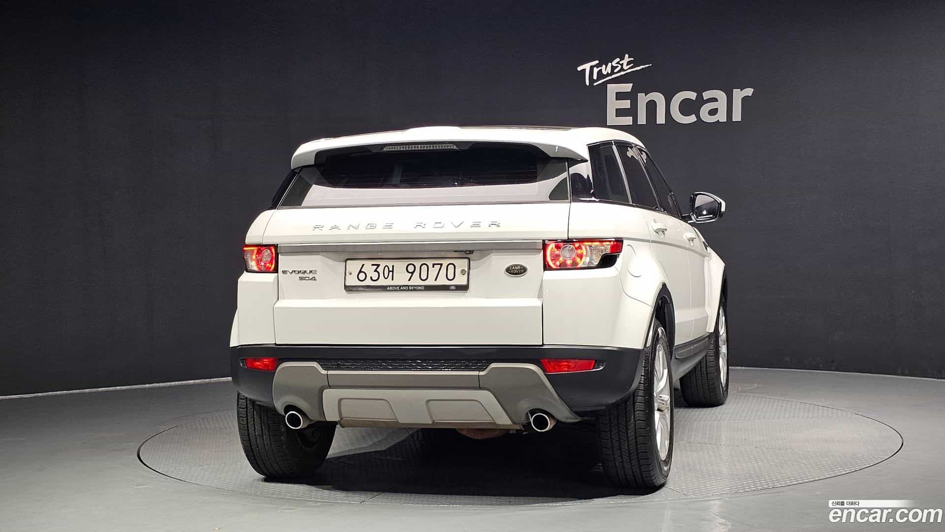 Range Rover Evoque Land Rover 2015.0-OUTER-004