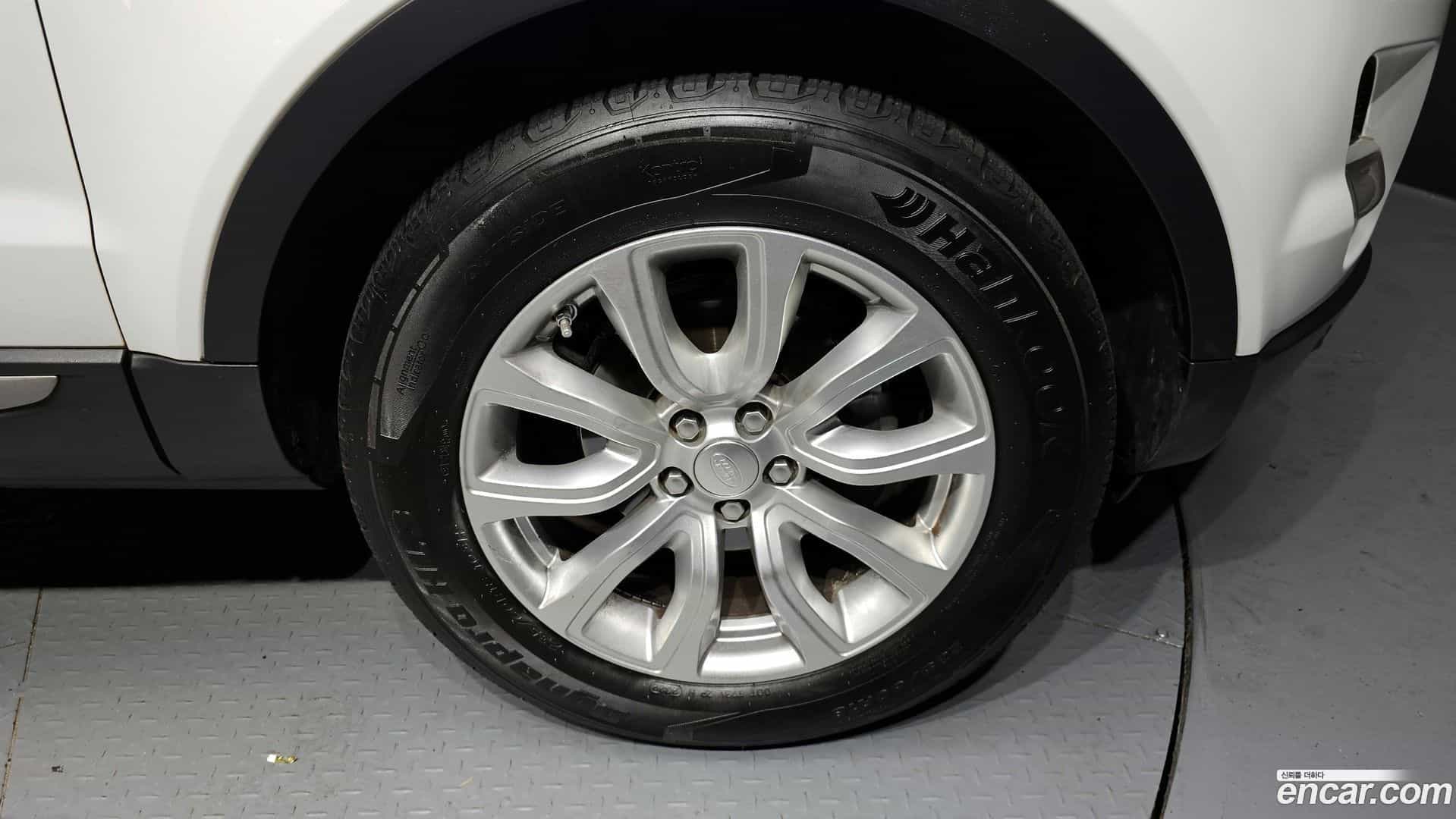 Range Rover Evoque Land Rover 2015.0-OUTER-005