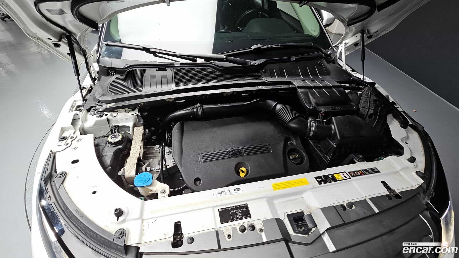 Range Rover Evoque Land Rover 2015.0-INNER-006