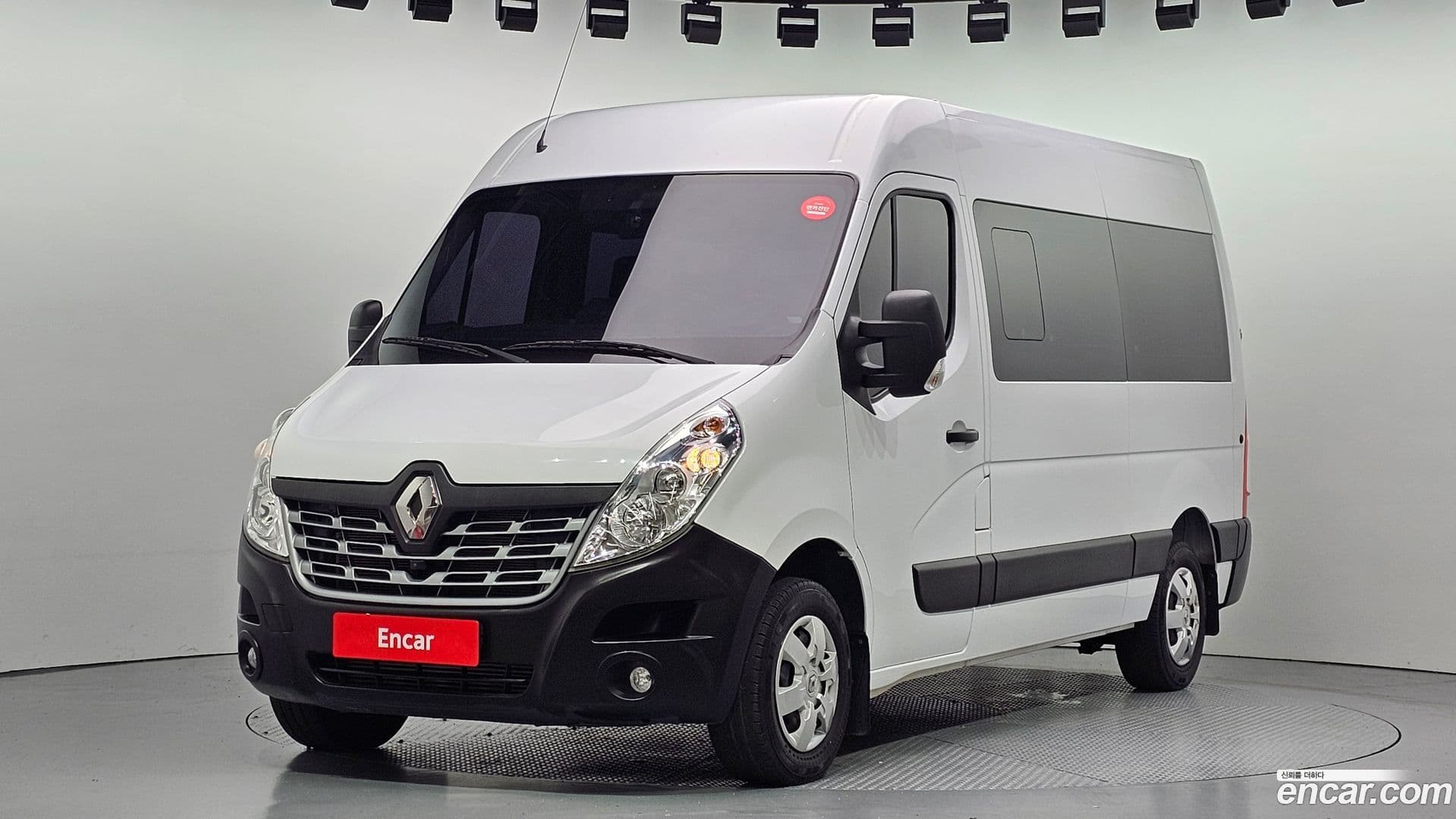 Main__Slider__Photo:Master Renault Korea 2019.9-0