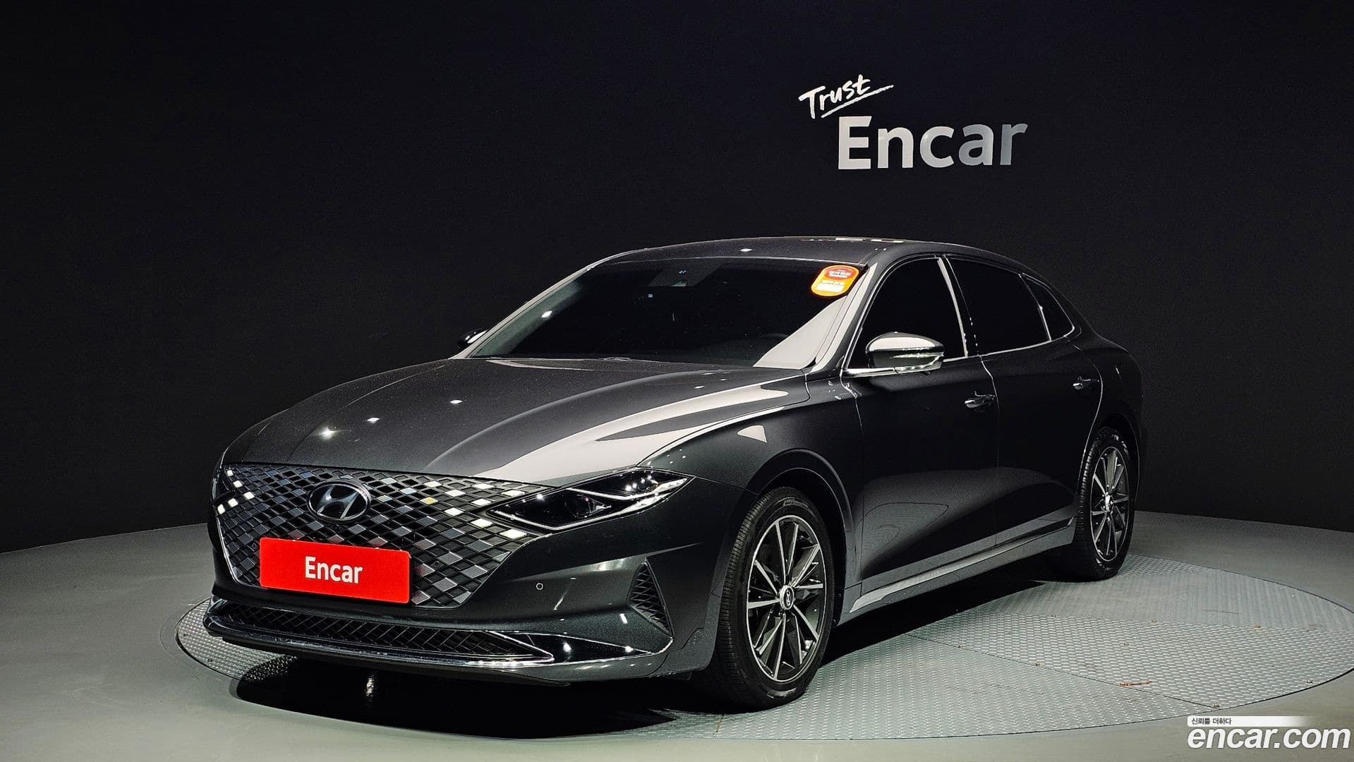 Main__Slider__Photo:Grandeur Hyundai 2022.4-0