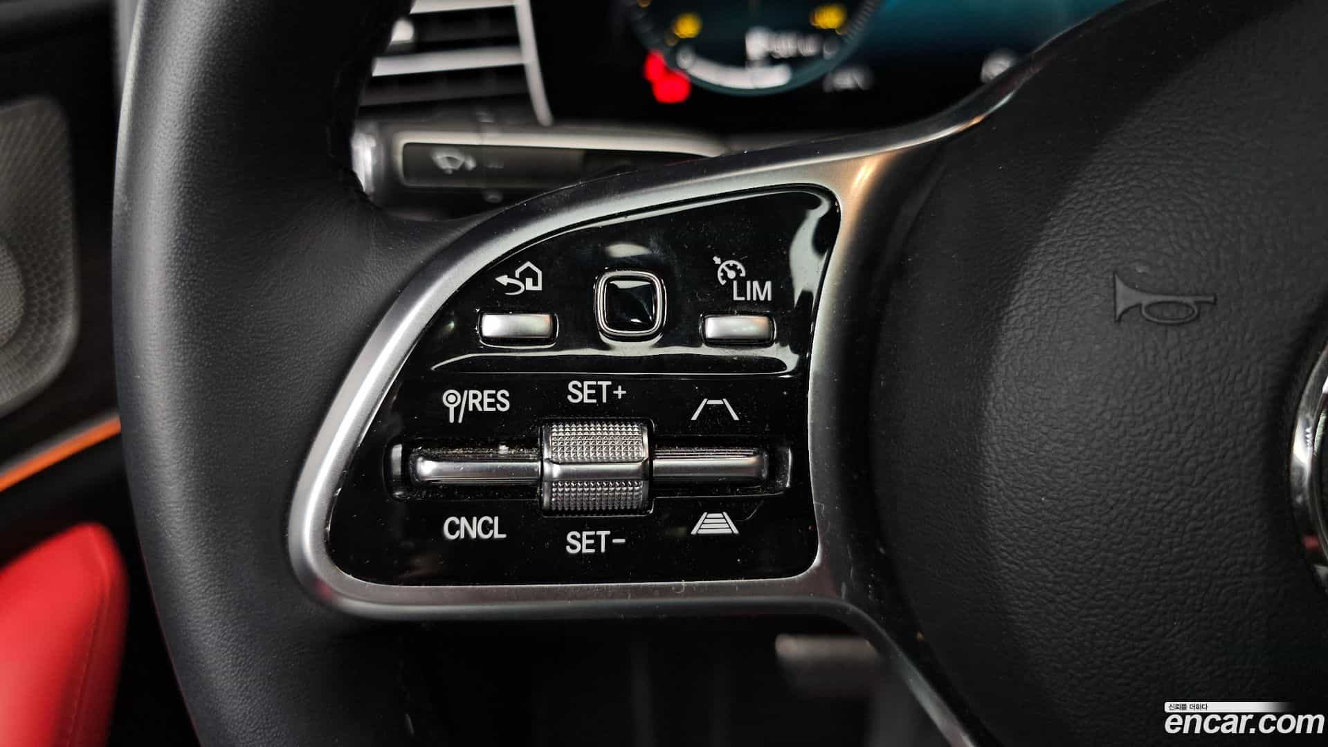 GLE-Class Mercedes-Benz 2023.3-OPTION-023