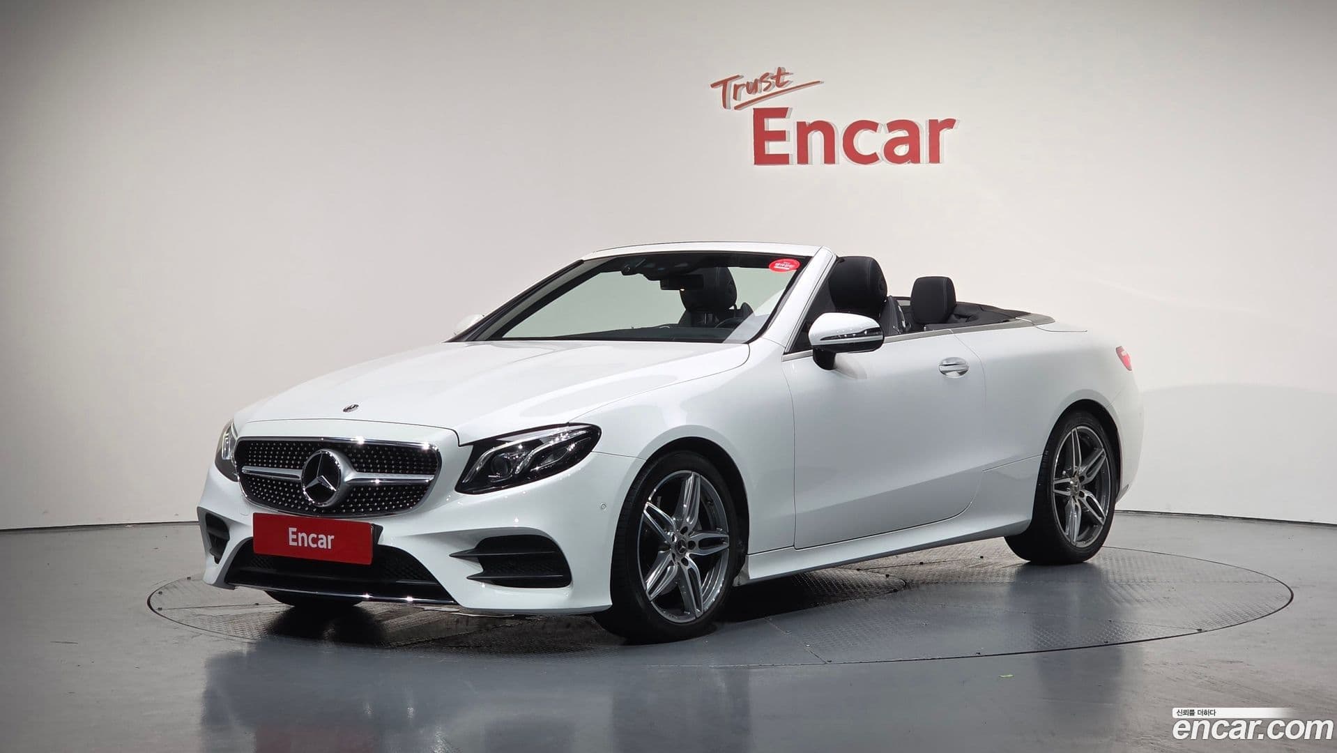 Main__Slider__Photo:E-Class Mercedes-Benz 2018.9-0