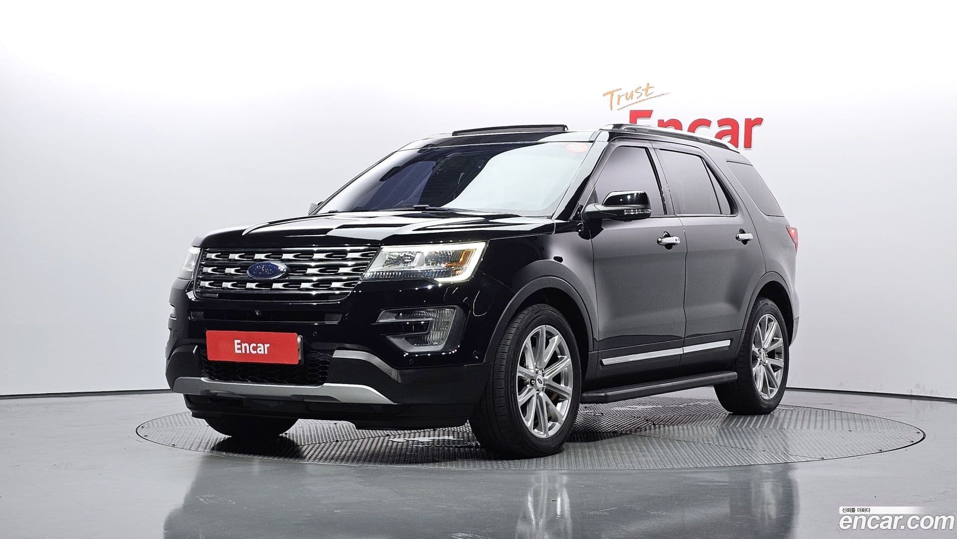 Main__Slider__Photo:Explorer Ford 2016.1-0
