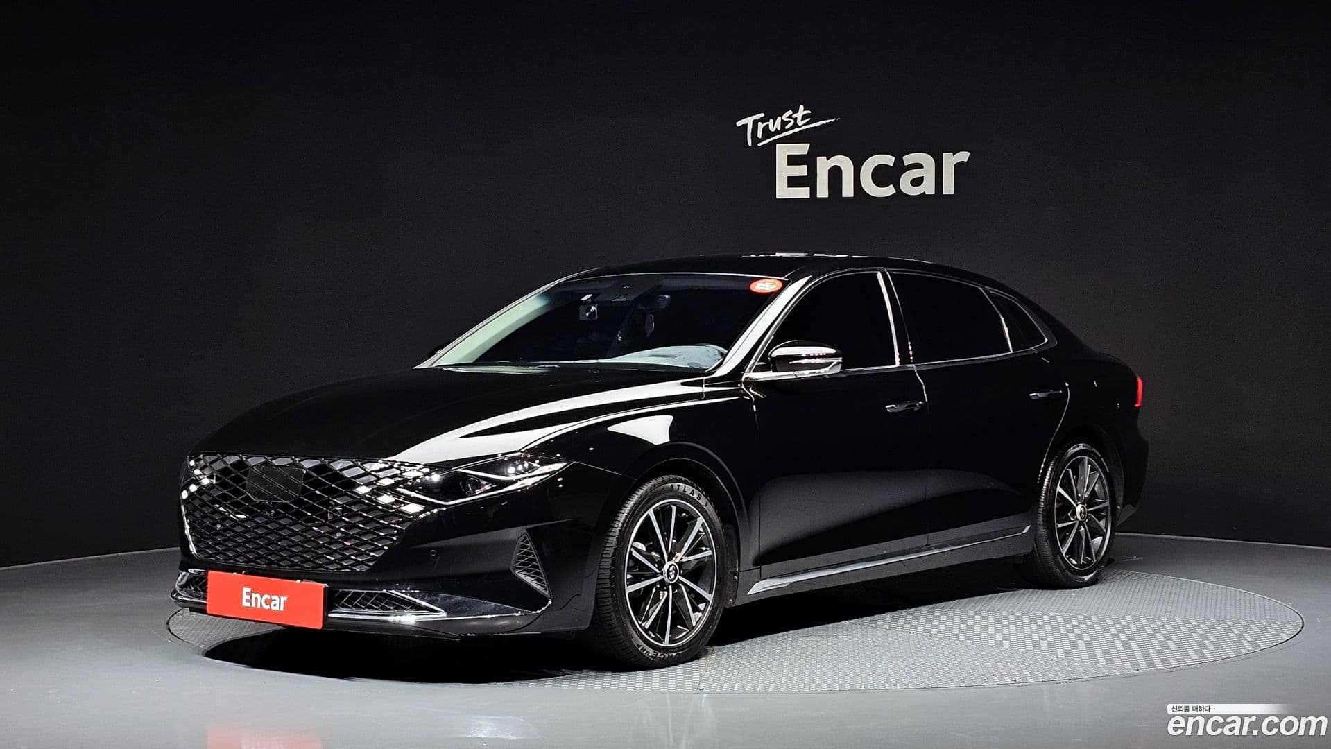Main__Slider__Photo:Grandeur Hyundai 2021.1-0