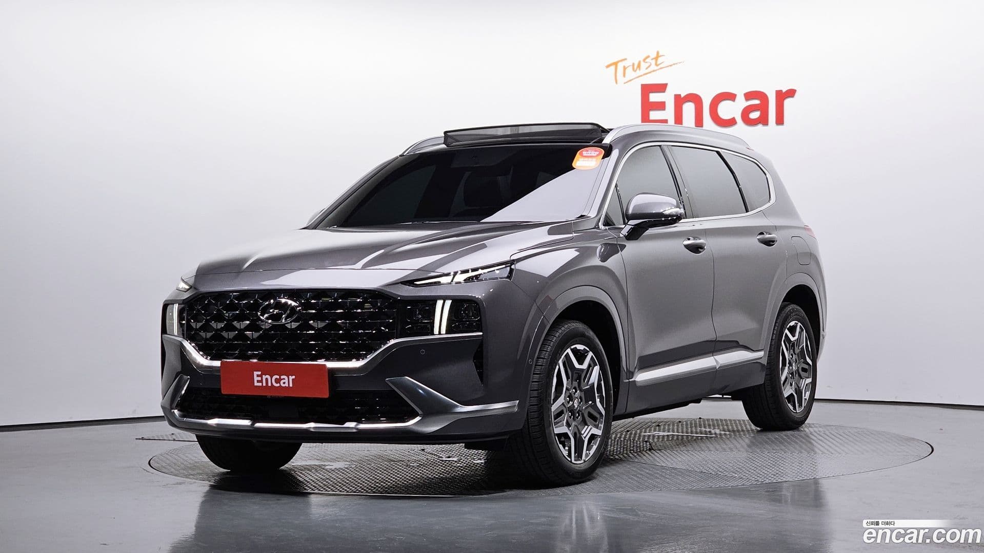 Main__Slider__Photo:Santafe Hyundai 2022.11-0