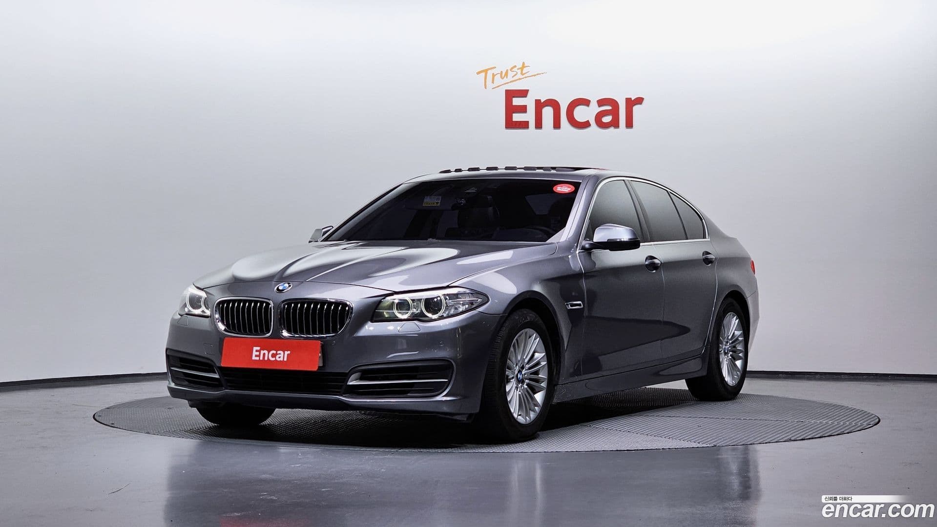 Main__Slider__Photo:5-Series BMW 2015.8-0