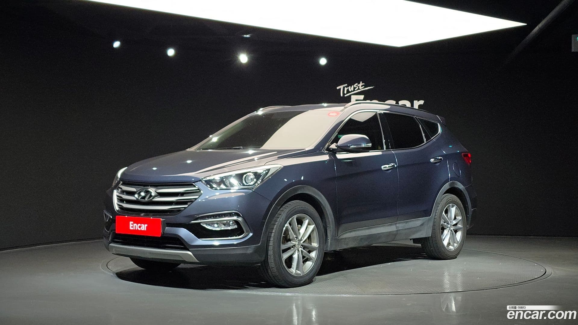 Main__Slider__Photo:Santafe Hyundai 2016.8-0