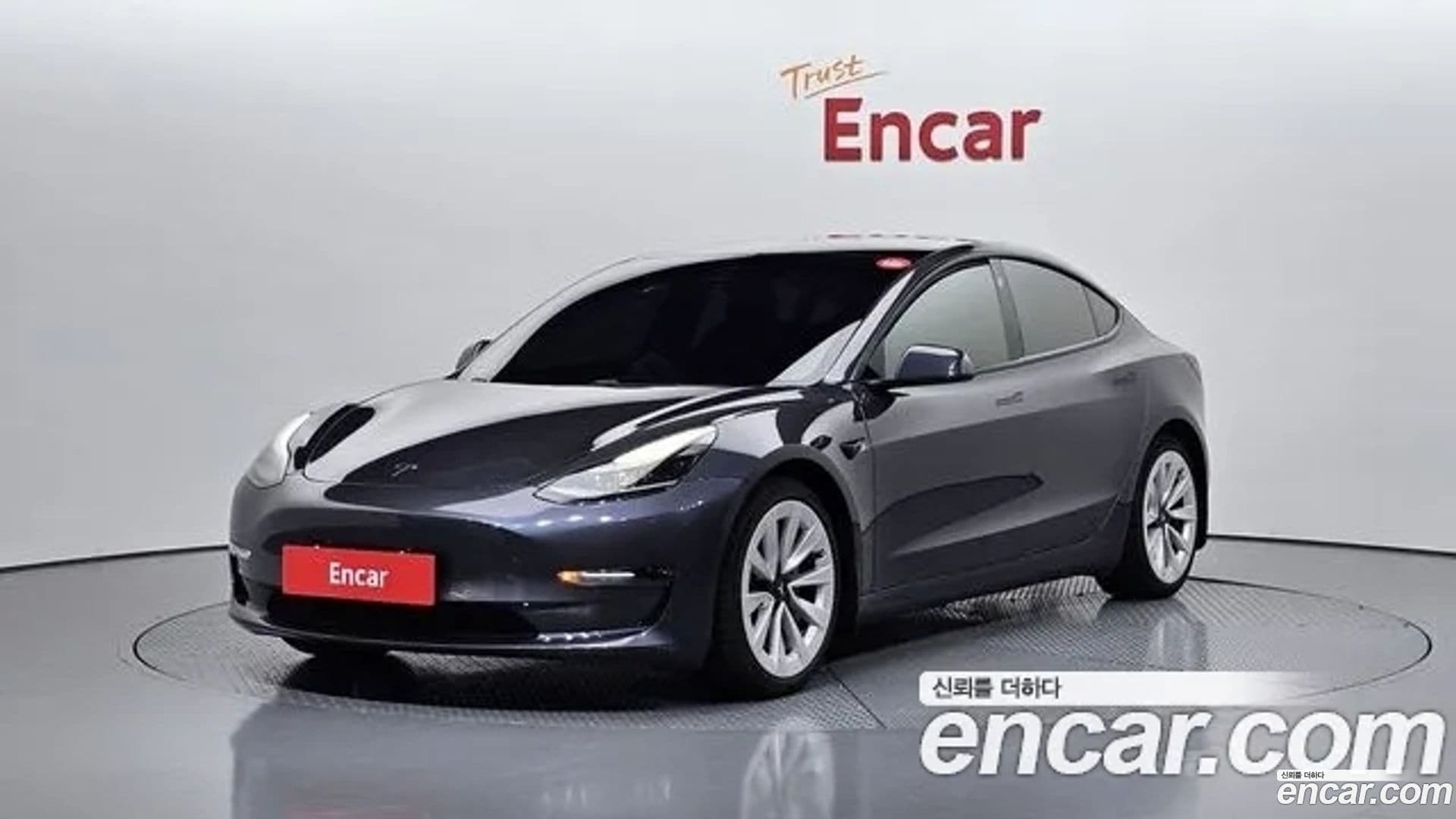 Main__Slider__Photo:Model 3 Tesla 2021.5-0