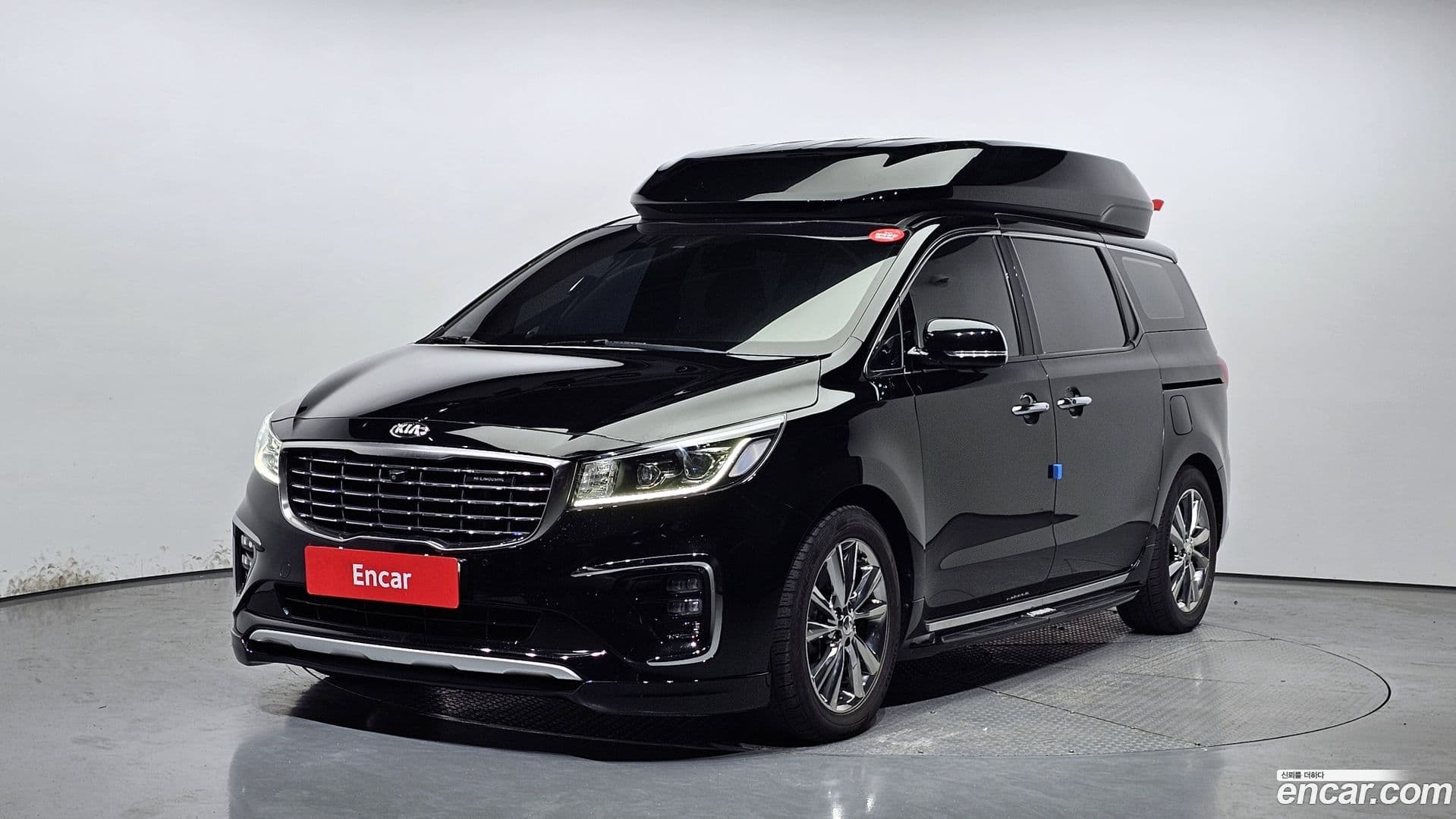 Main__Slider__Photo:Canival Kia 2019.0-0