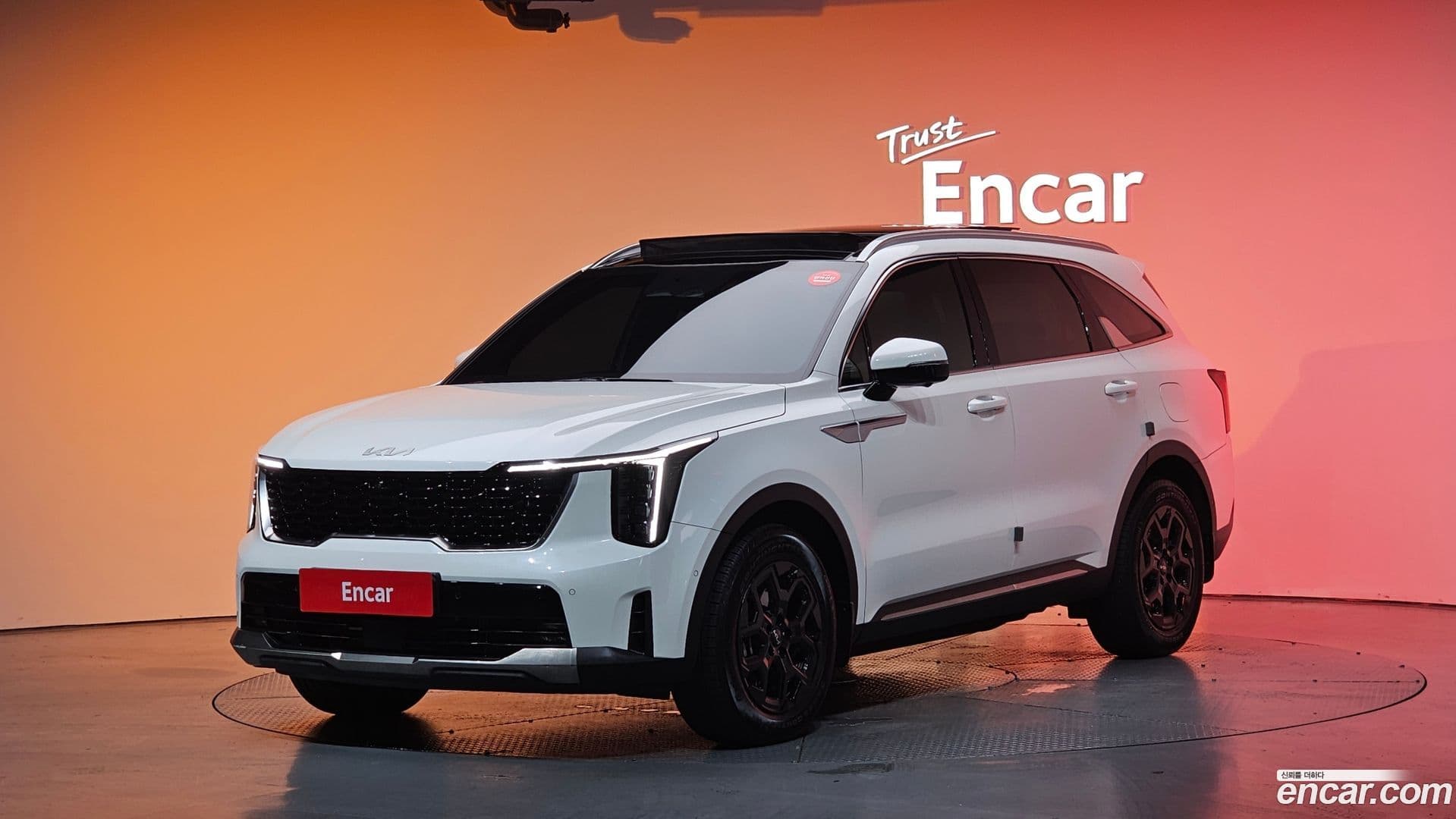 Main__Slider__Photo:Sorento Kia 2023.8-0