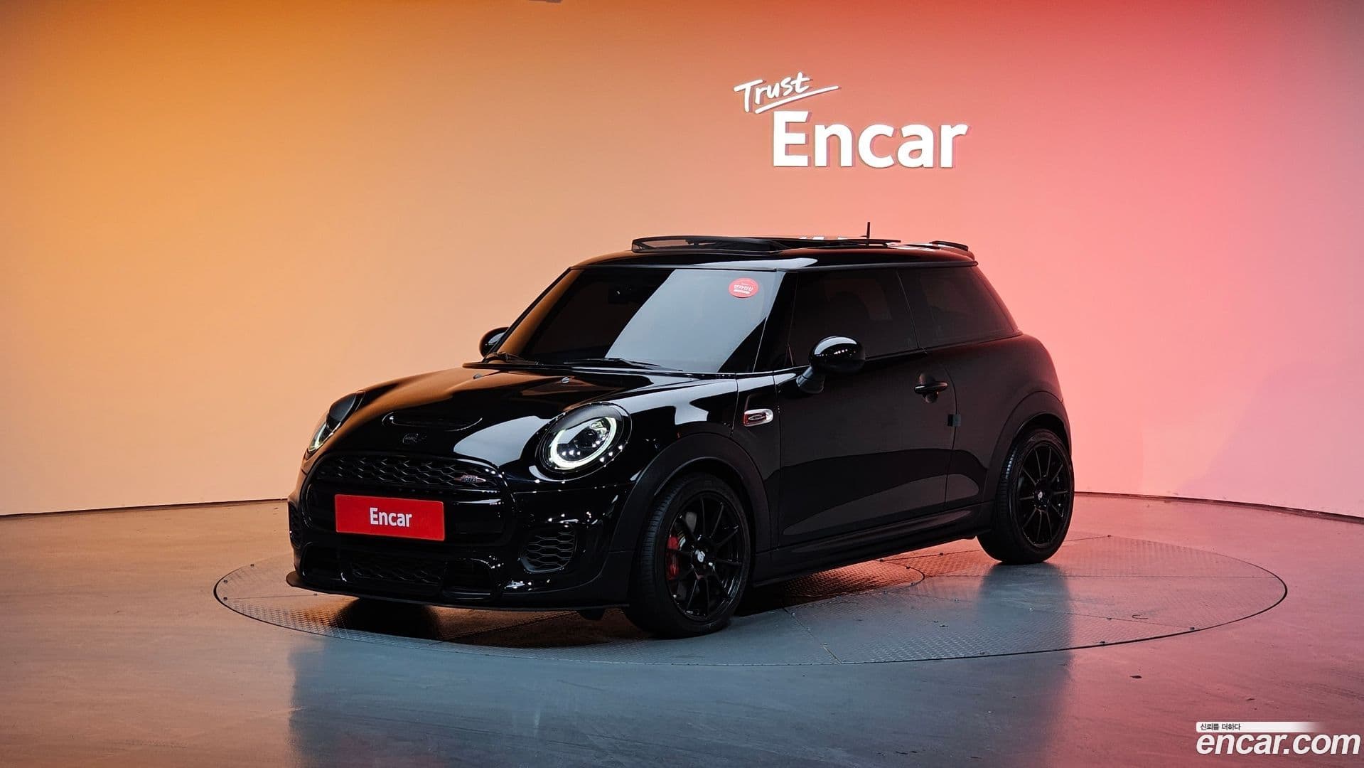 Main__Slider__Photo:Cooper Mini 2018.9-0