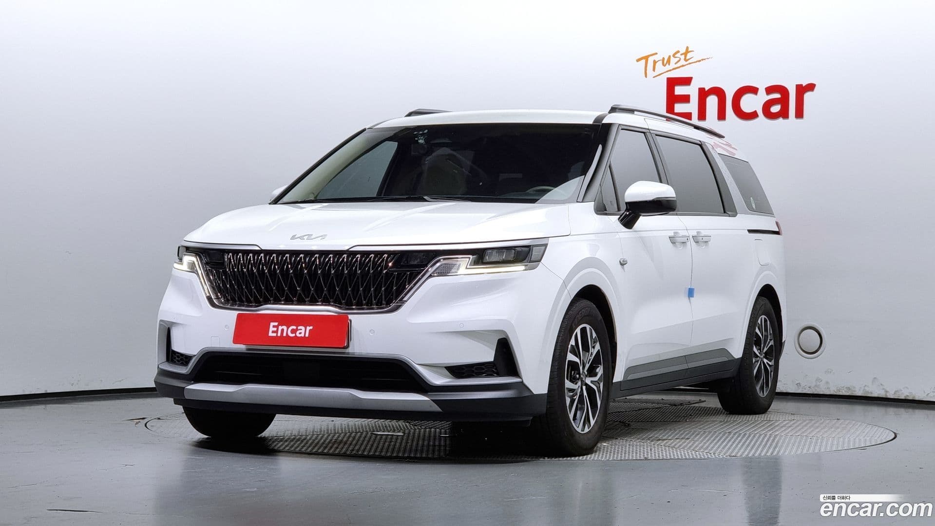 Main__Slider__Photo:Canival Kia 2022.9-0