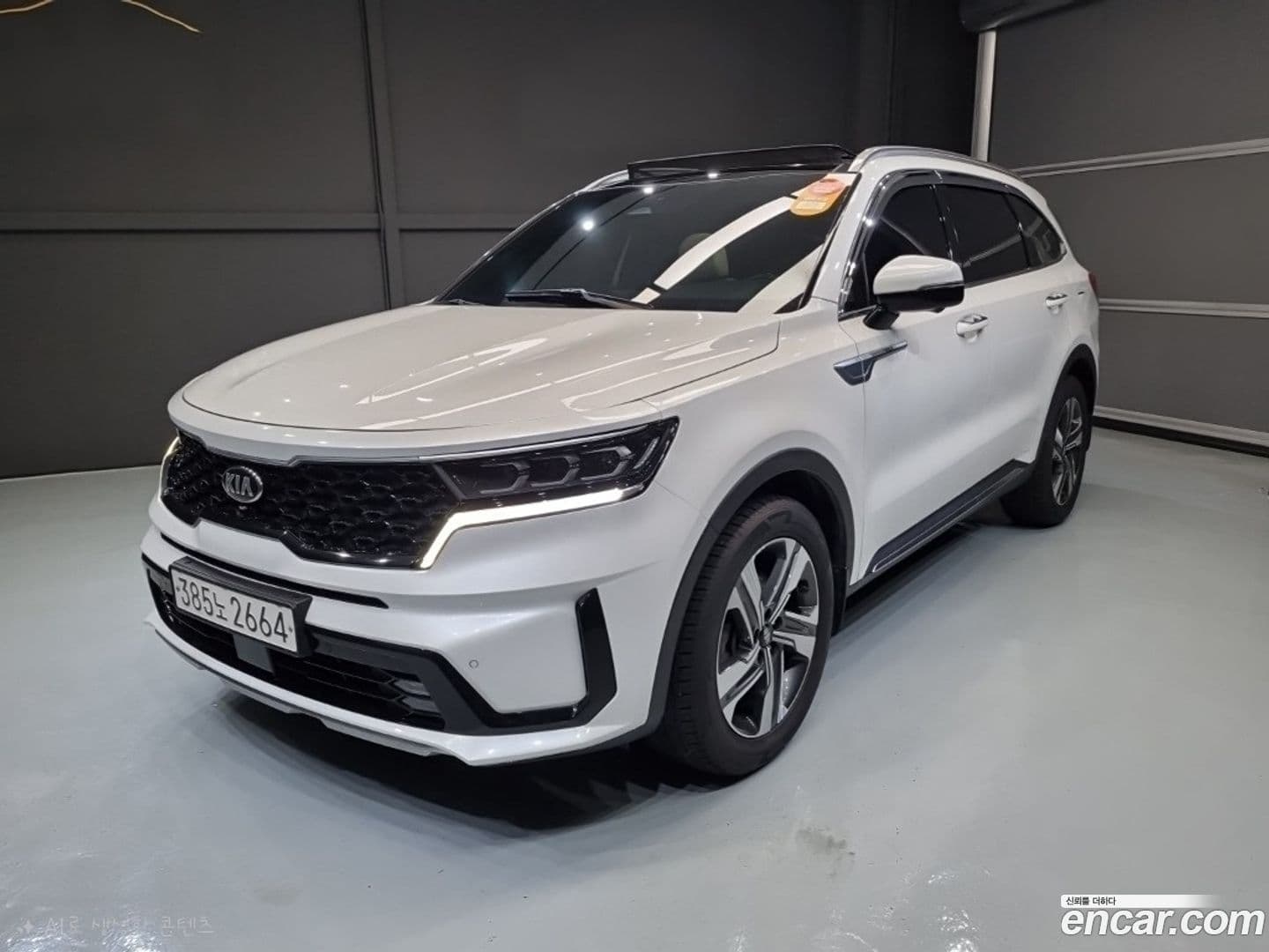 Main__Slider__Photo:Sorento Kia 2021.5-0