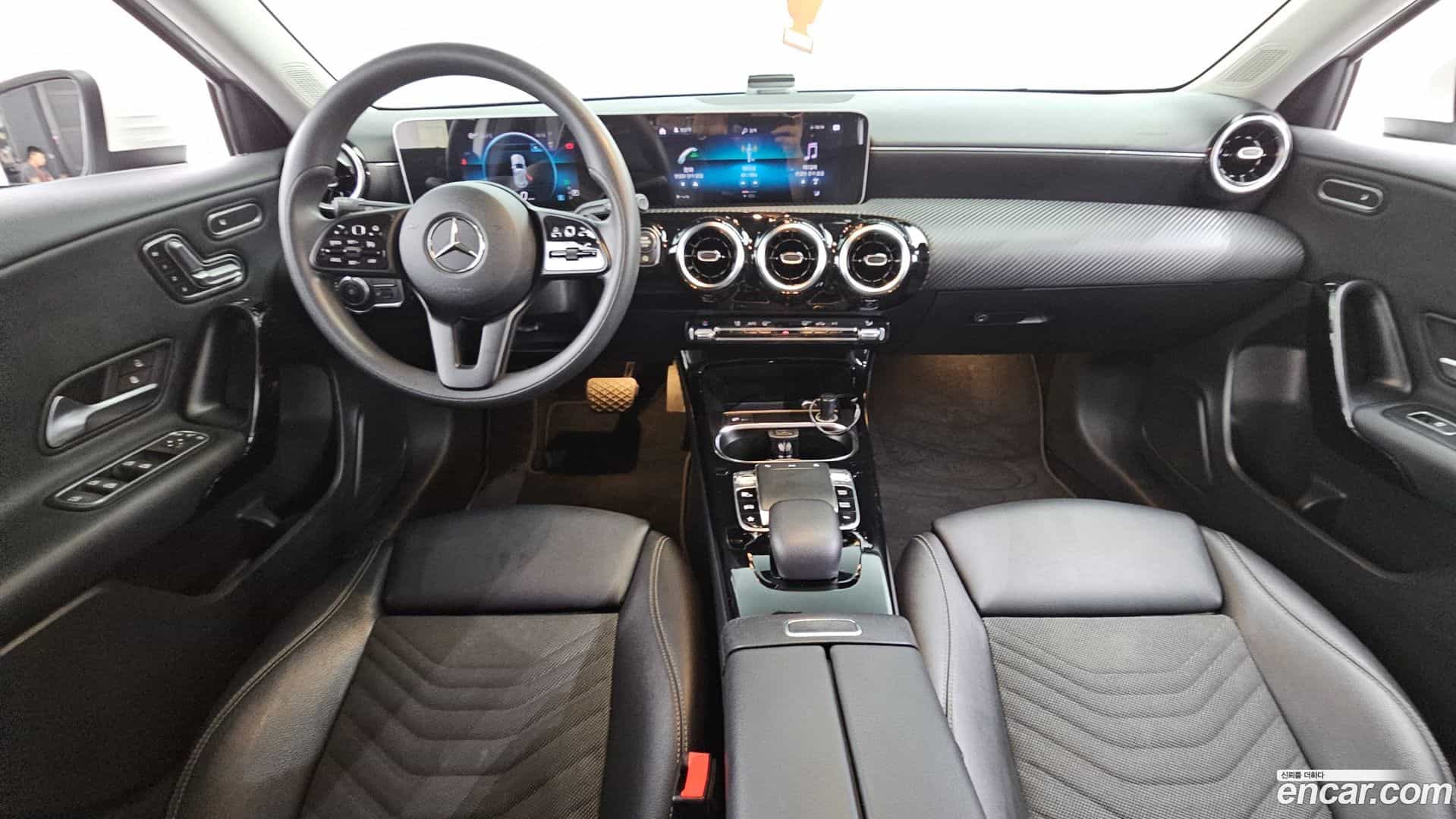 A-Class Mercedes-Benz 2019.10-INNER-007