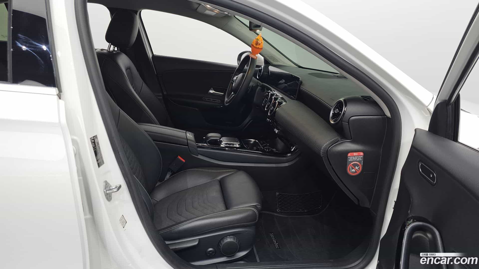 A-Class Mercedes-Benz 2019.10-OPTION-015