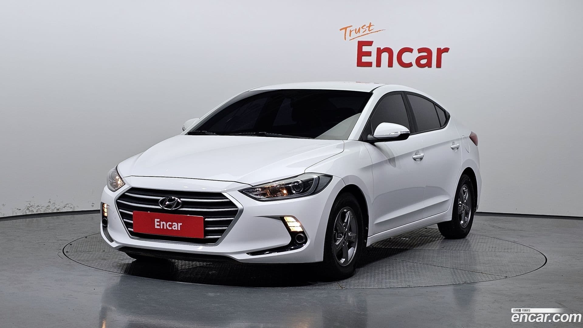 Main__Slider__Photo:AVANTE Hyundai 2017.3-0