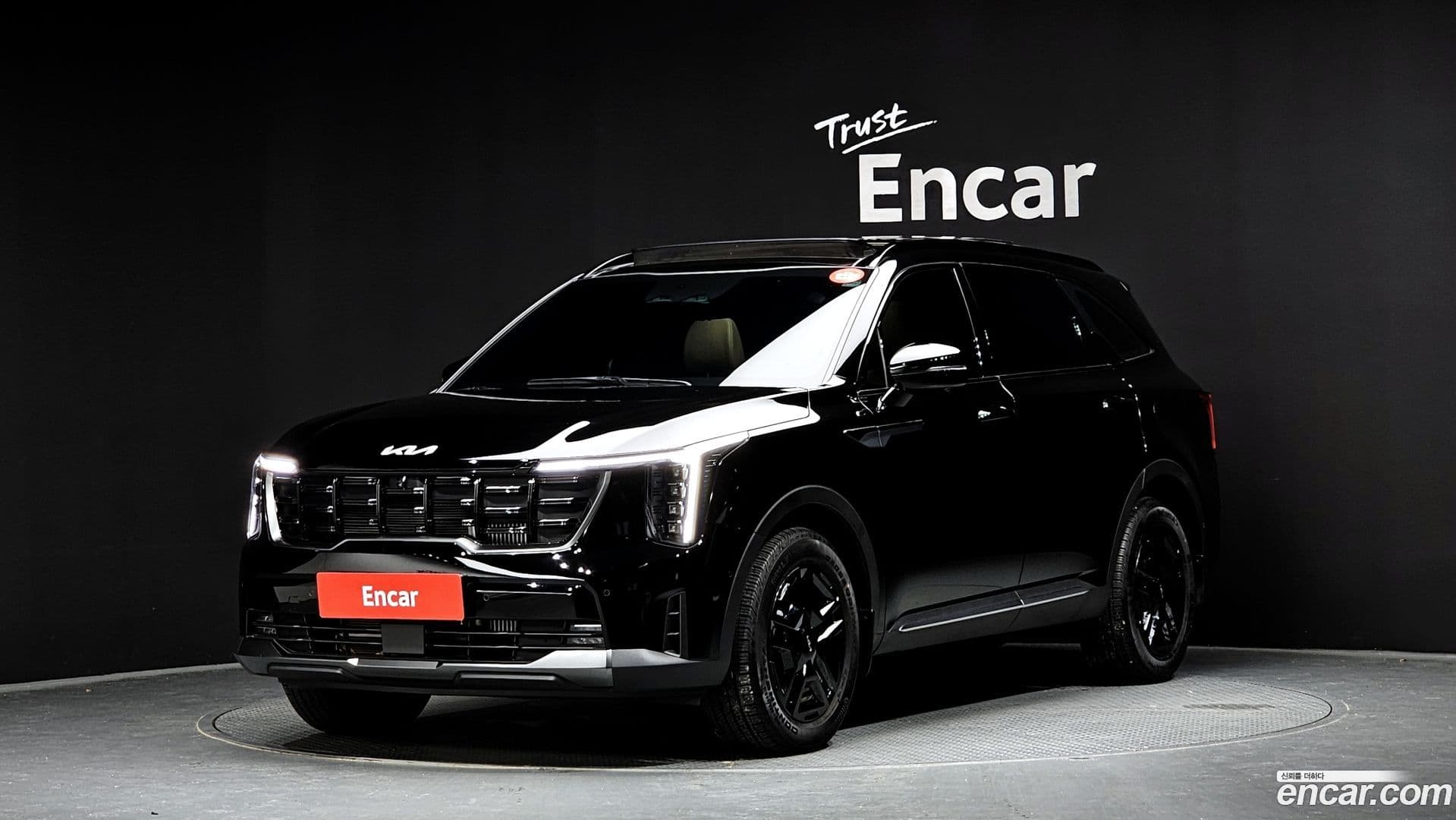 Main__Slider__Photo:Sorento Kia 2023.8-0