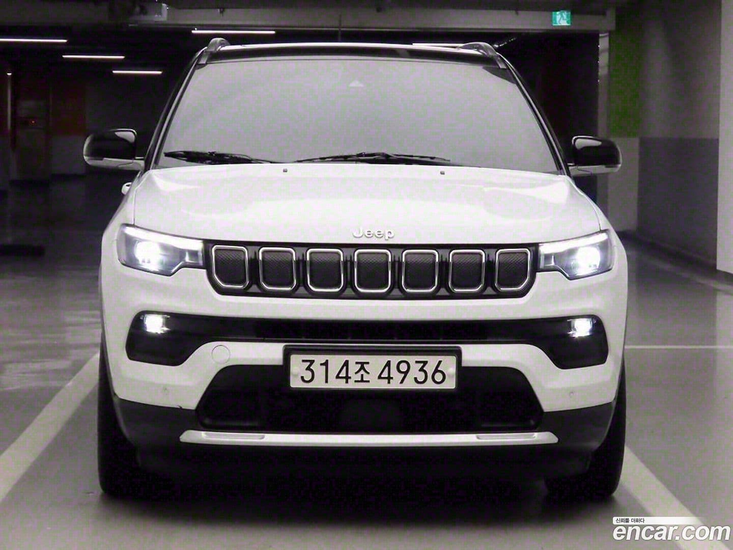 Main__Slider__Photo:Compass Jeep 2022.8-0