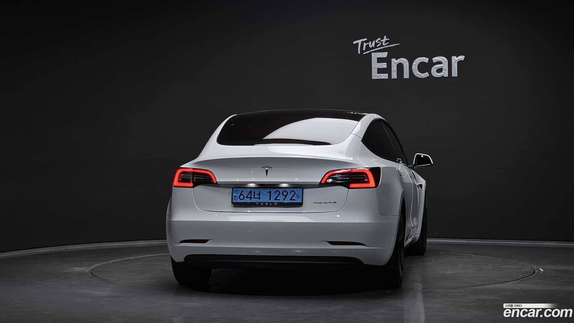 Model 3 Tesla 2022.2-OUTER-4