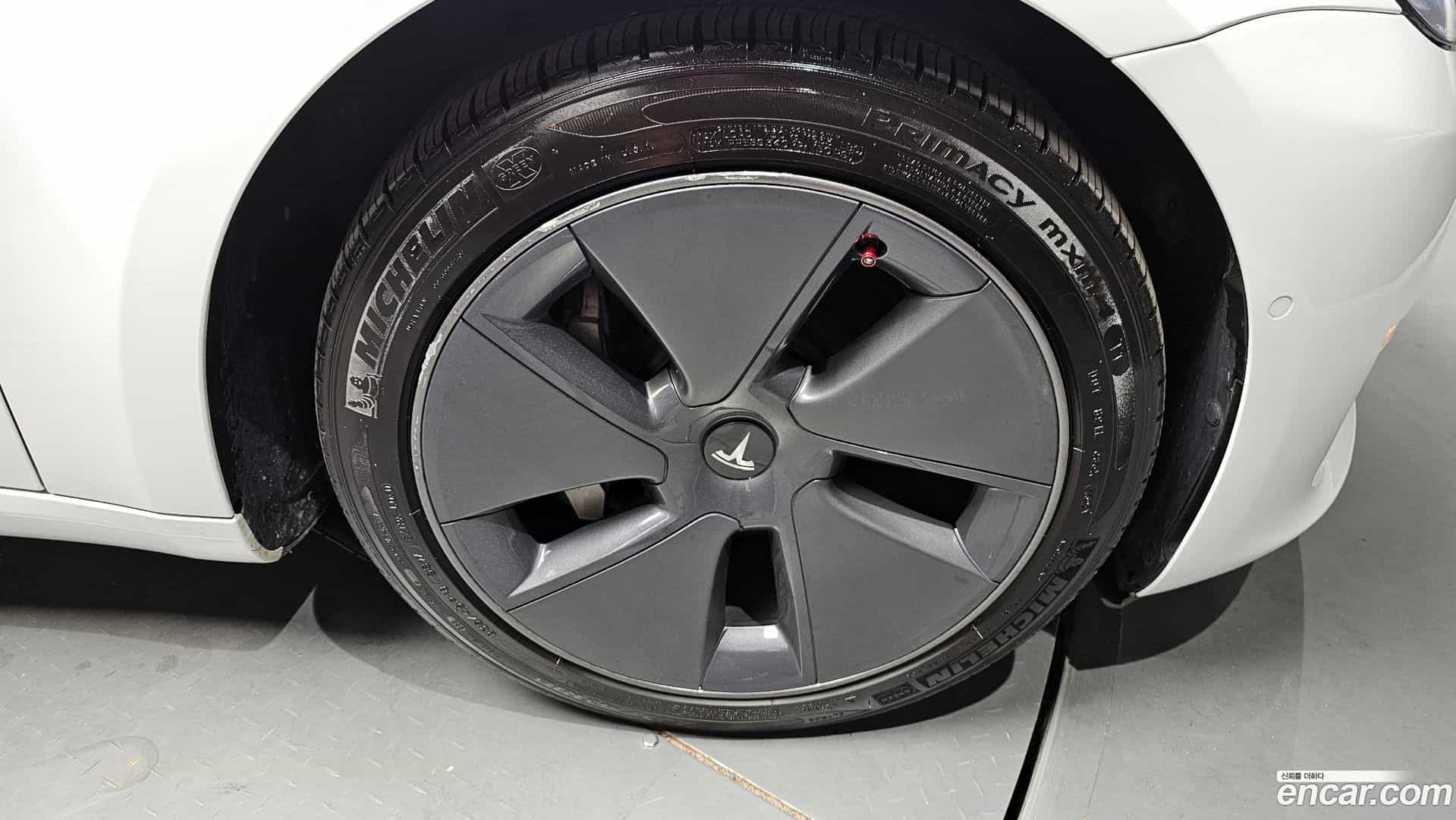 Model 3 Tesla 2022.2-OUTER-5