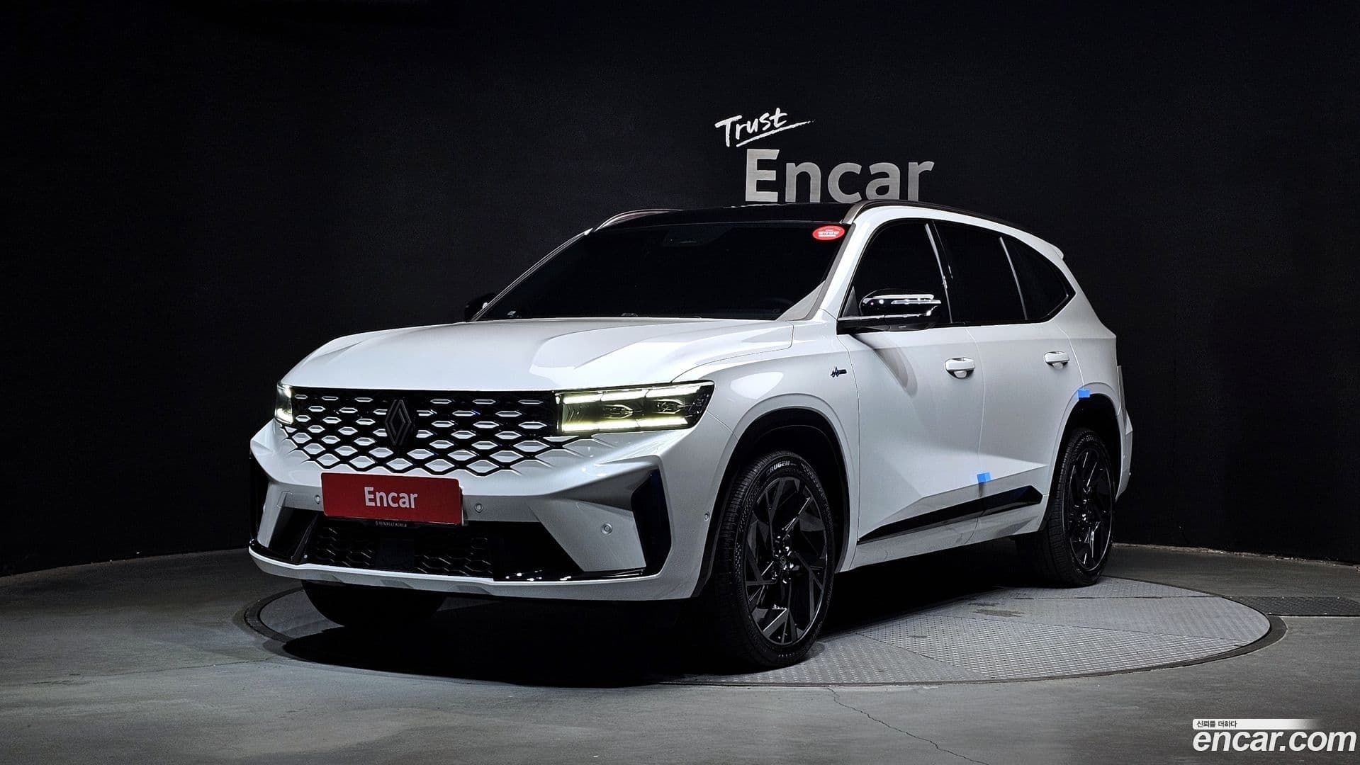 Main__Slider__Photo:Grand Koleos Renault Korea 2024.8-0
