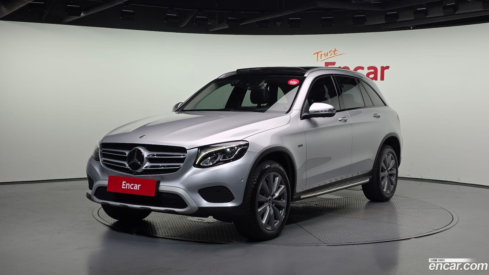 Main__Slider__Photo:GLC-Class Mercedes-Benz 2018.10-0