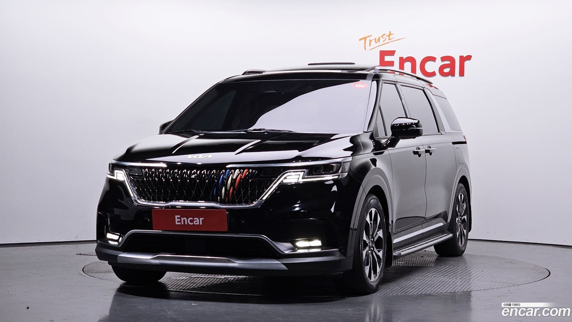 Main__Slider__Photo:Canival Kia 2020.9-0
