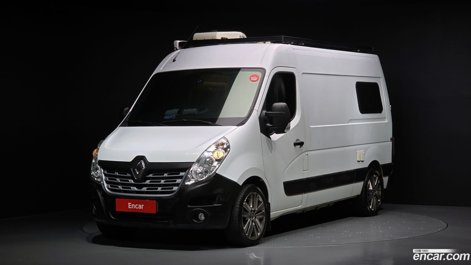 Main__Slider__Photo:Master Renault Korea 2019.11-0