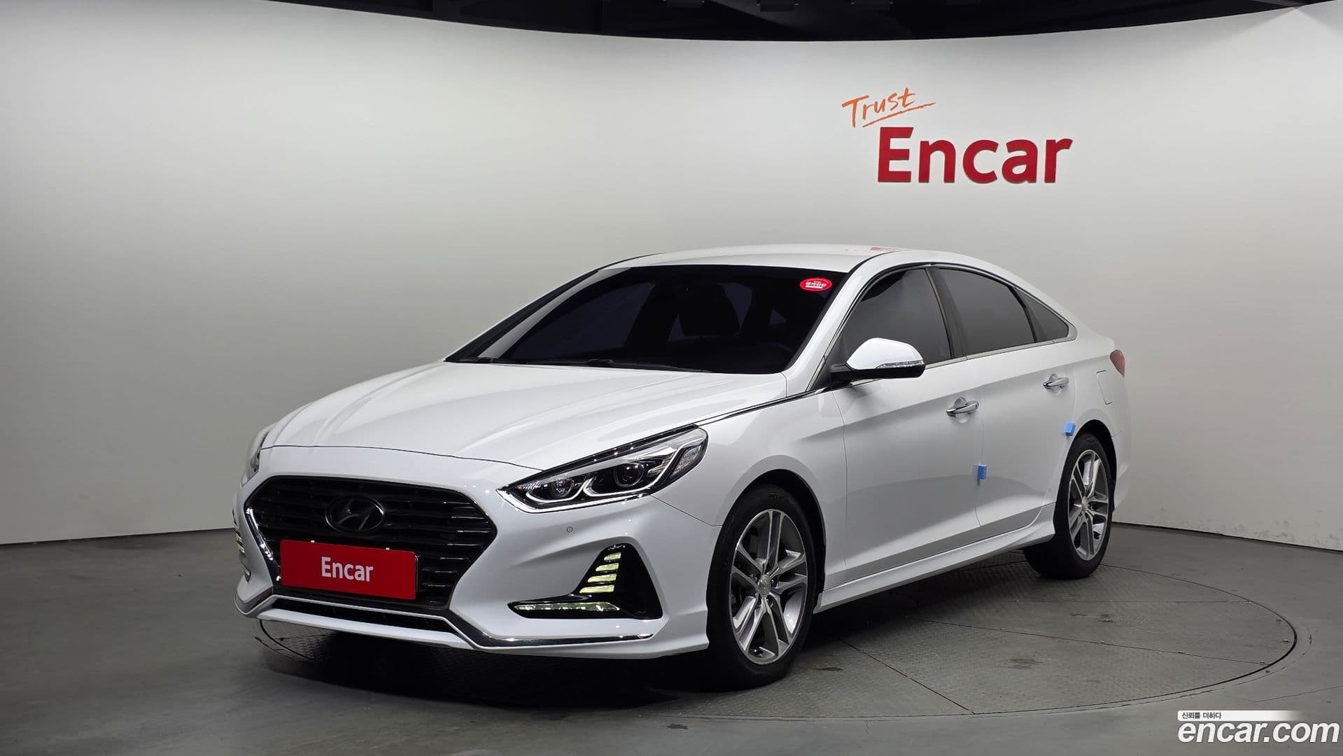 Main__Slider__Photo:Sonata Hyundai 2017.6-0