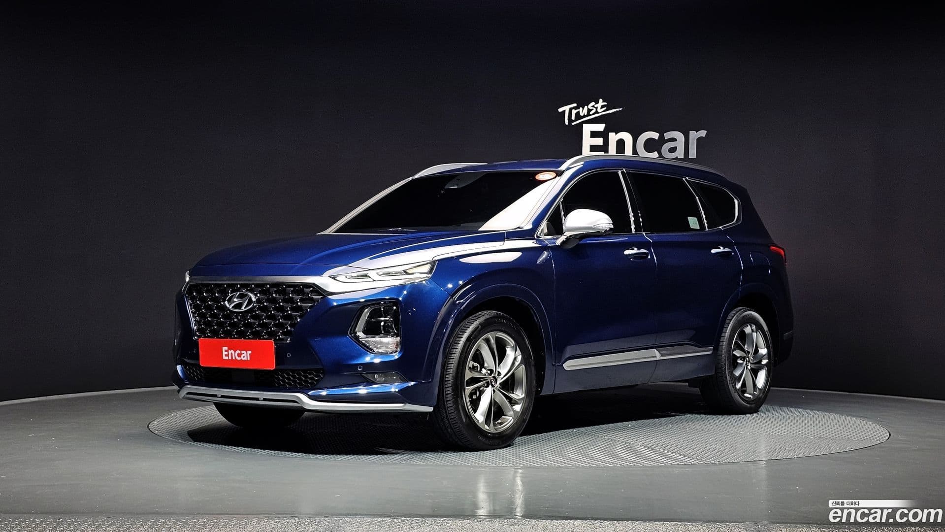 Main__Slider__Photo:Santafe Hyundai 2018.8-0