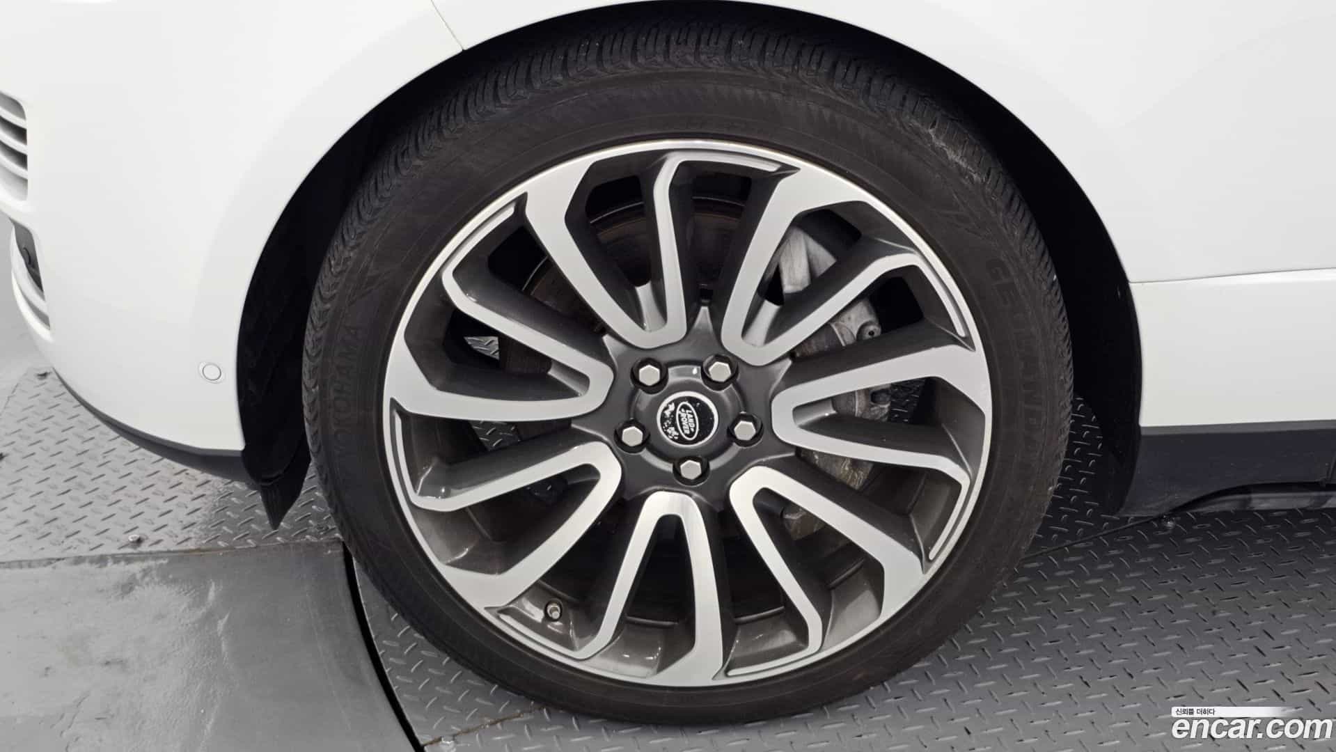 Range Rover Land Rover 2017.11-OUTER-005