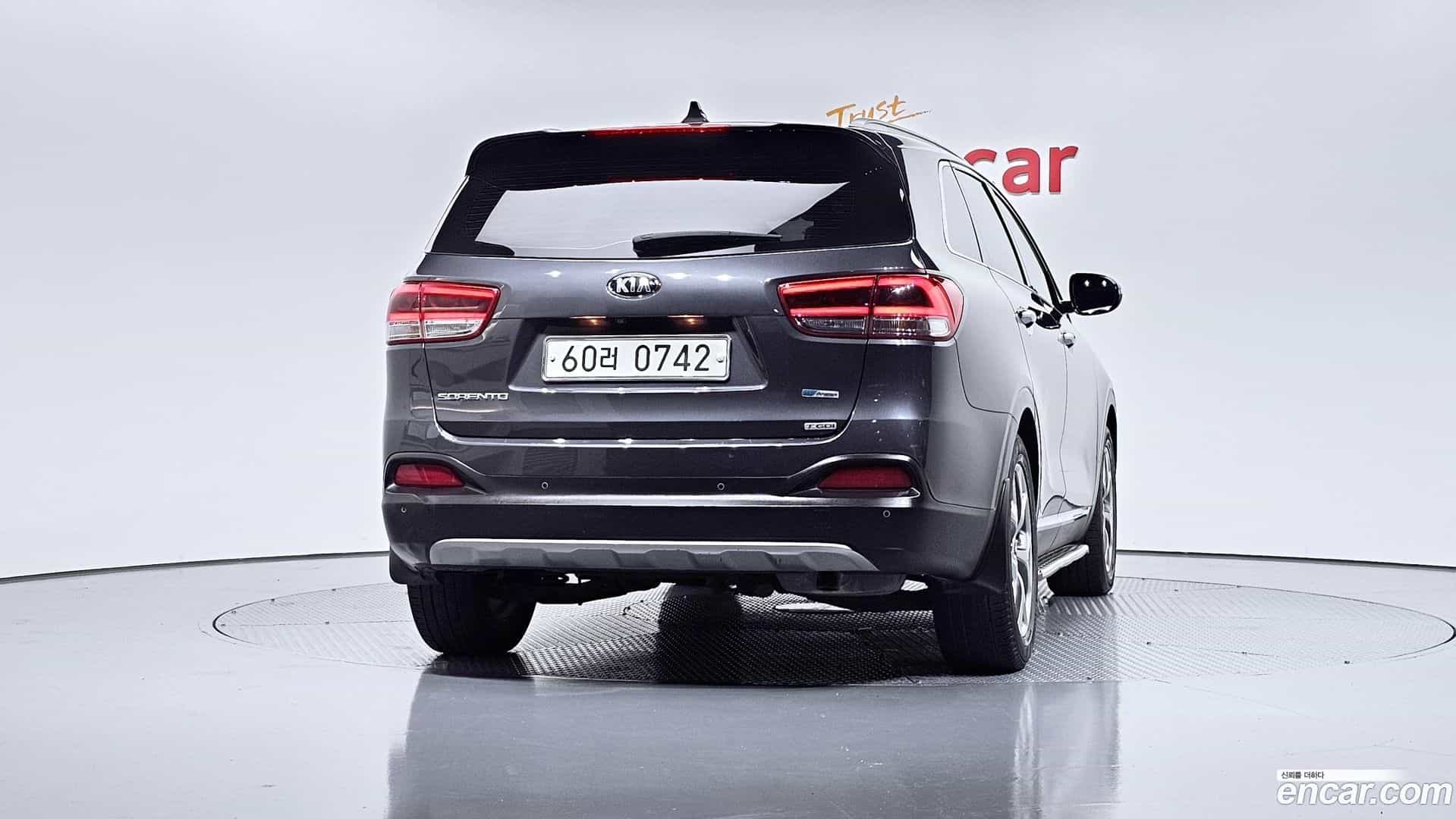 Sorento Kia 2016.6-OUTER-4