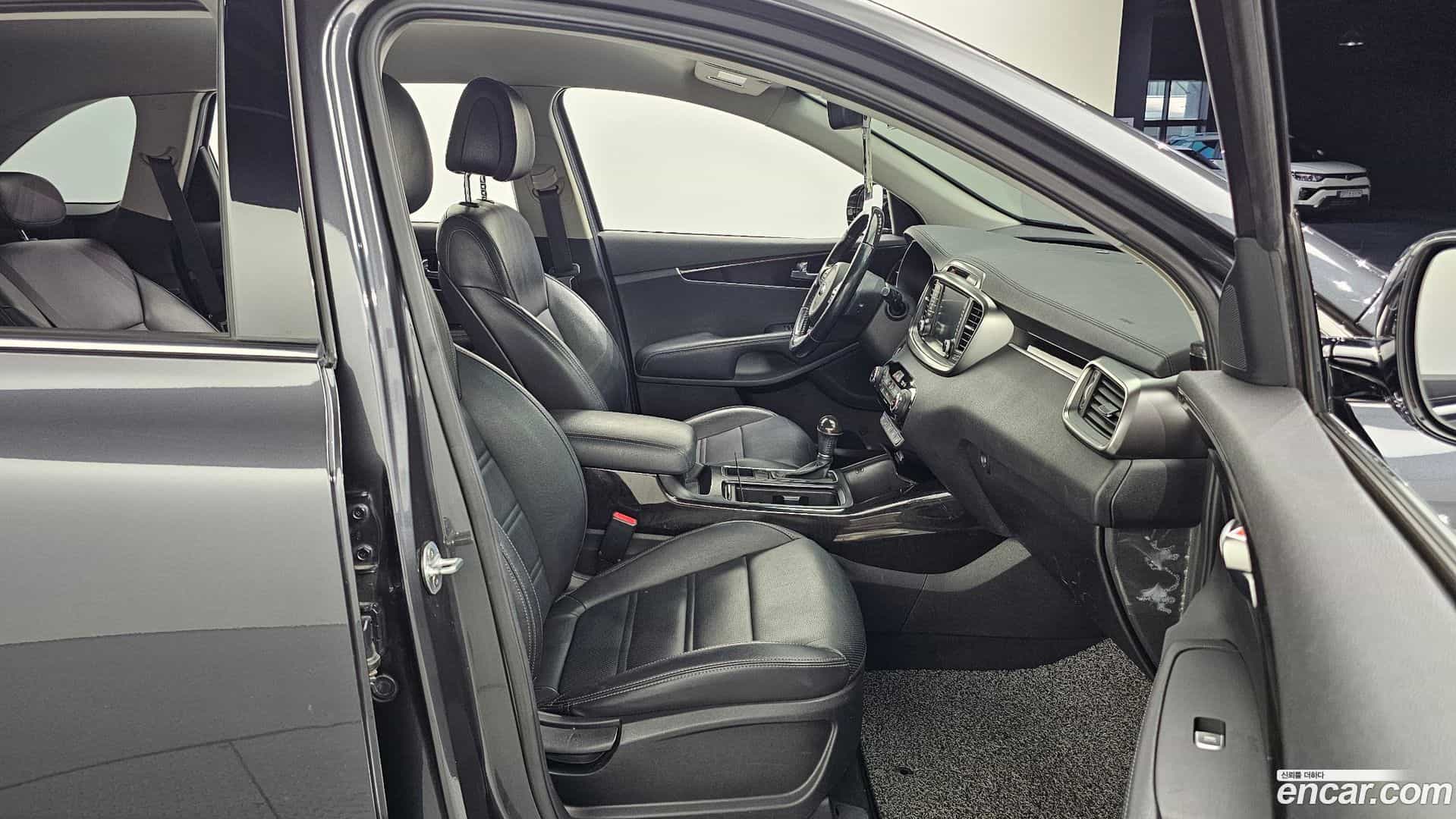 Sorento Kia 2016.6-INNER-10