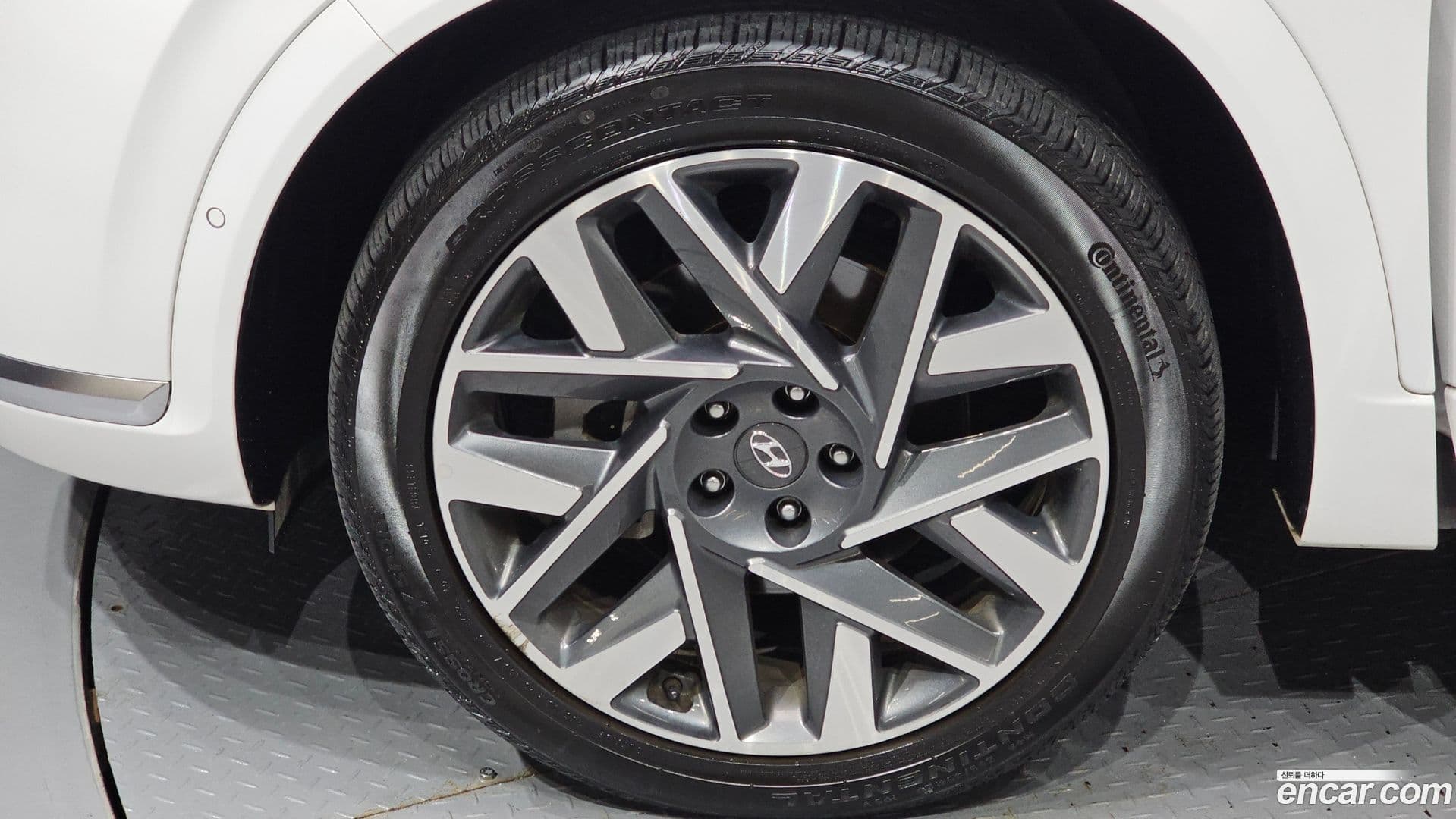 Main__Slider__Photo:Santafe Hyundai 2021.0-4