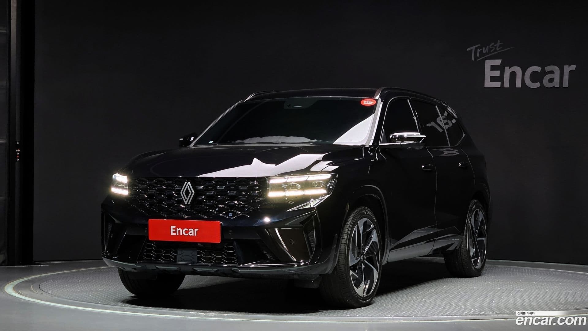 Main__Slider__Photo:Grand Koleos Renault Korea 2024.11-0