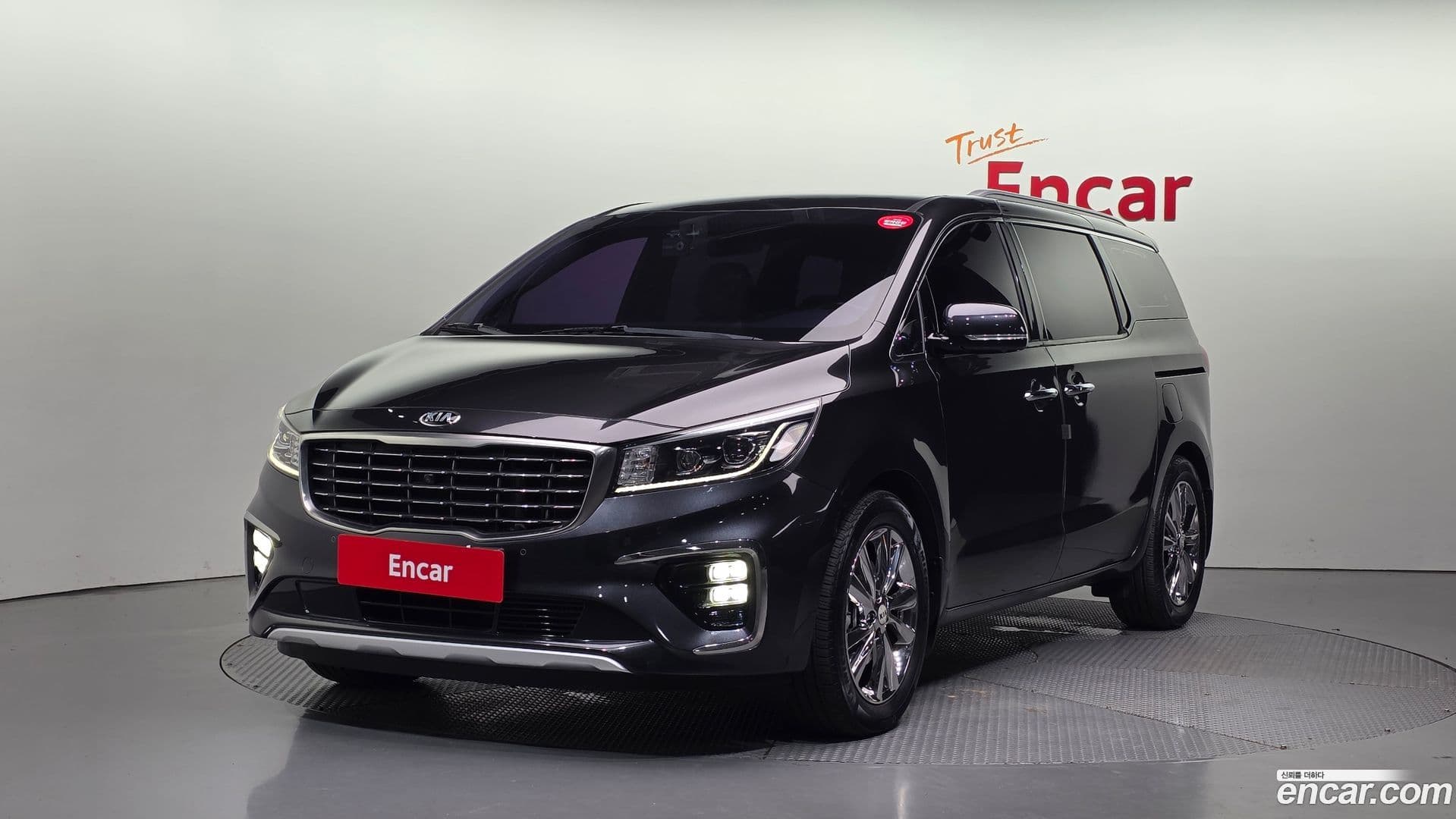 Main__Slider__Photo:Canival Kia 2018.8-0