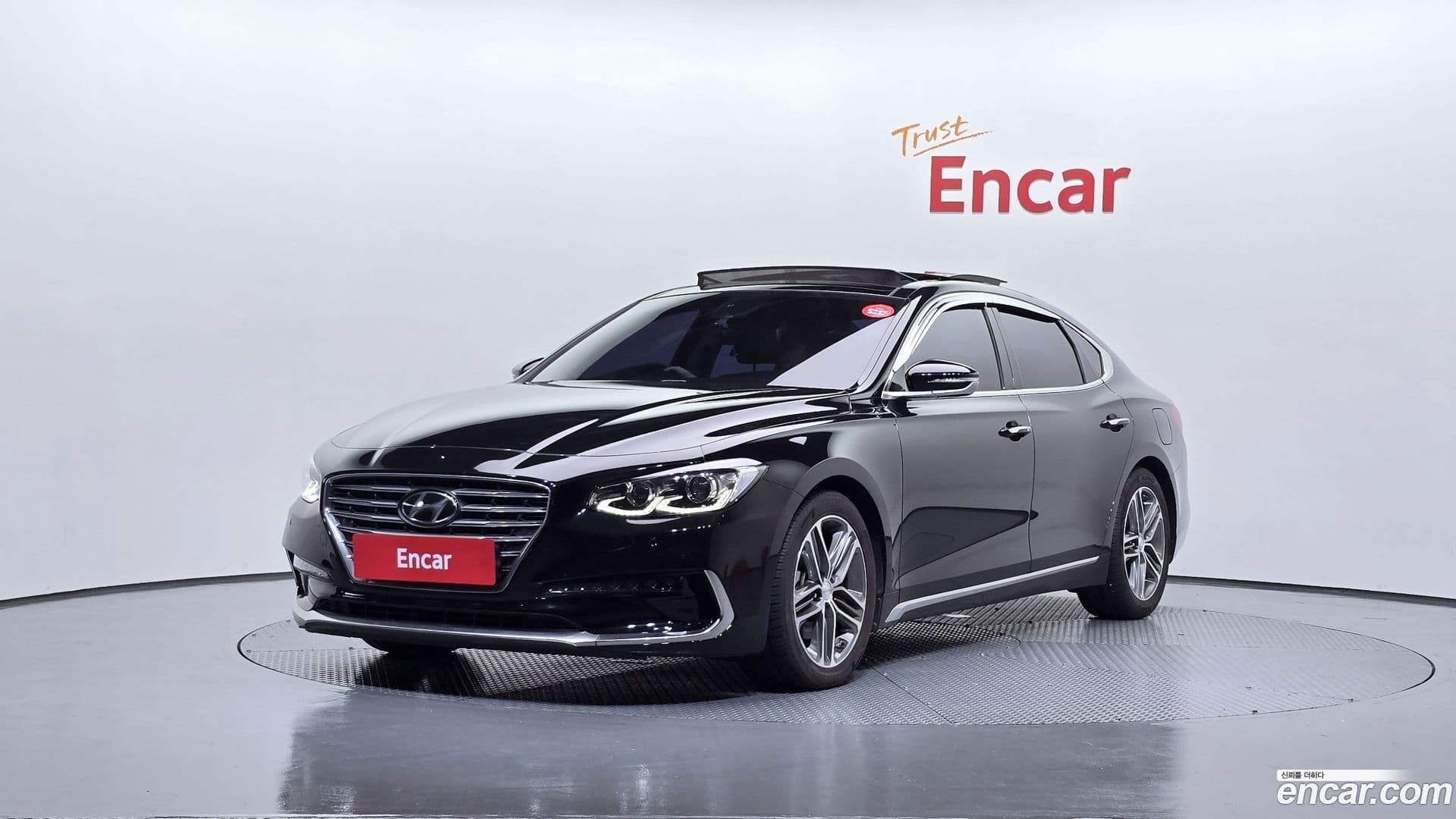 Main__Slider__Photo:Grandeur Hyundai 2017.1-0