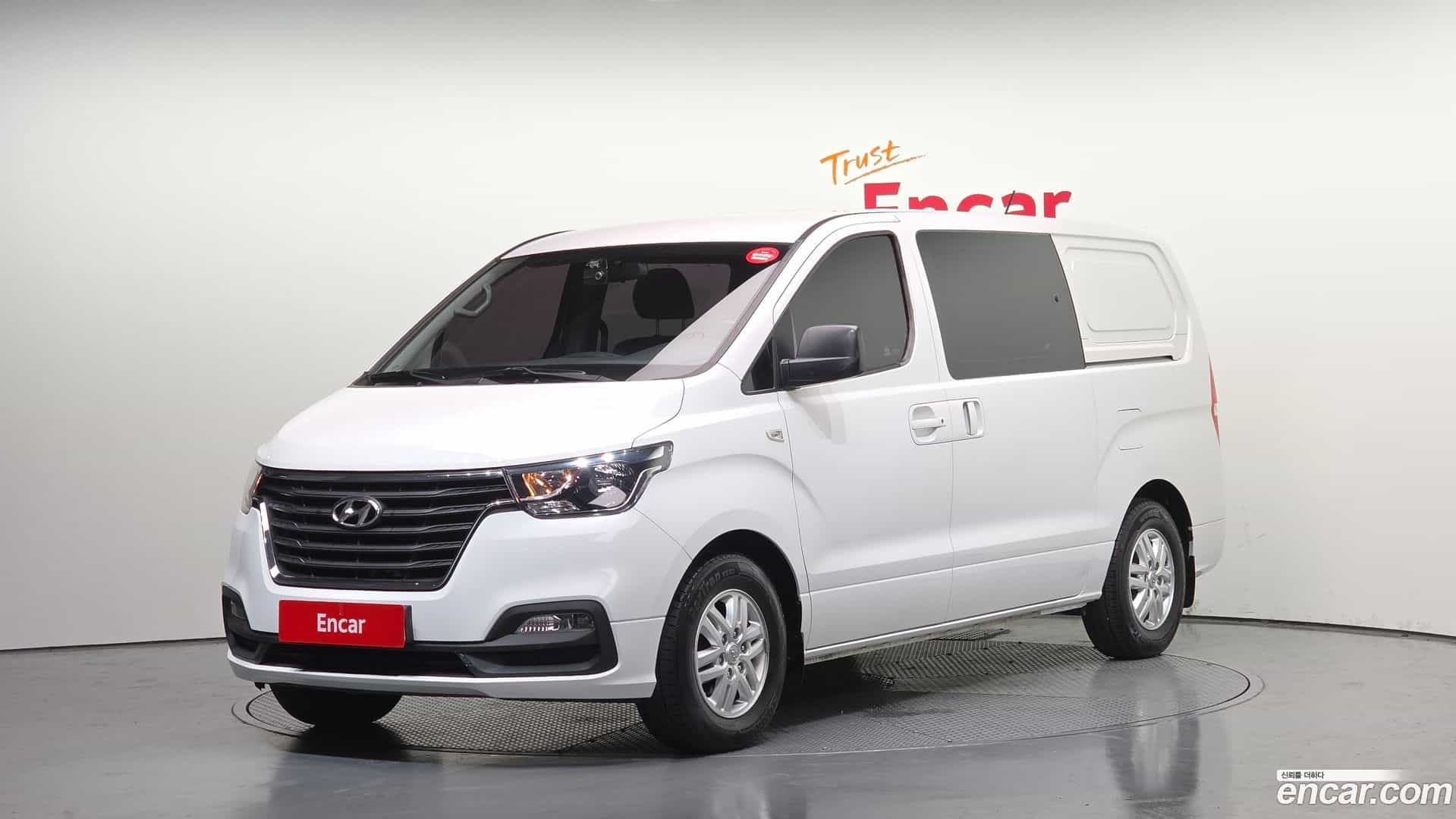Starex Hyundai 2018.2-OUTER-001
