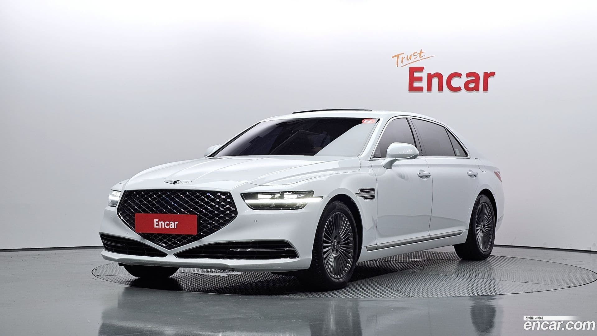 Main__Slider__Photo:G90 Genesis 2019.2-0